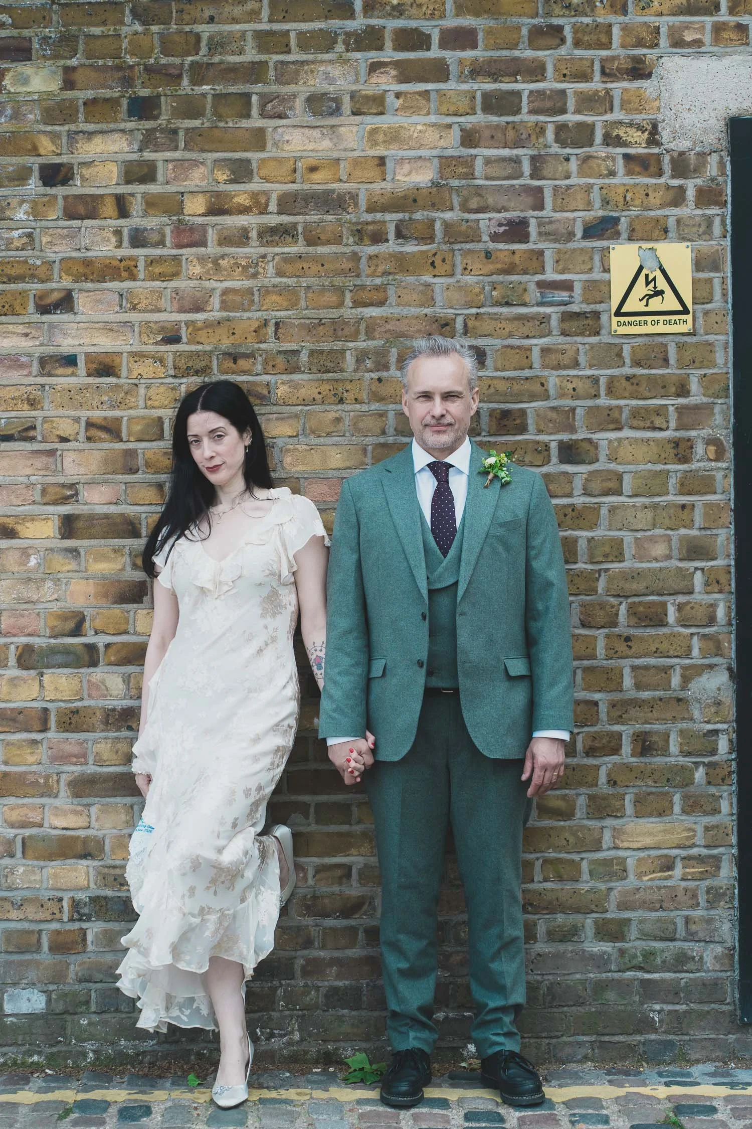 250-southwark-register-office-cutty-sark-pub-greenwich-wedding-photographer-london.jpg