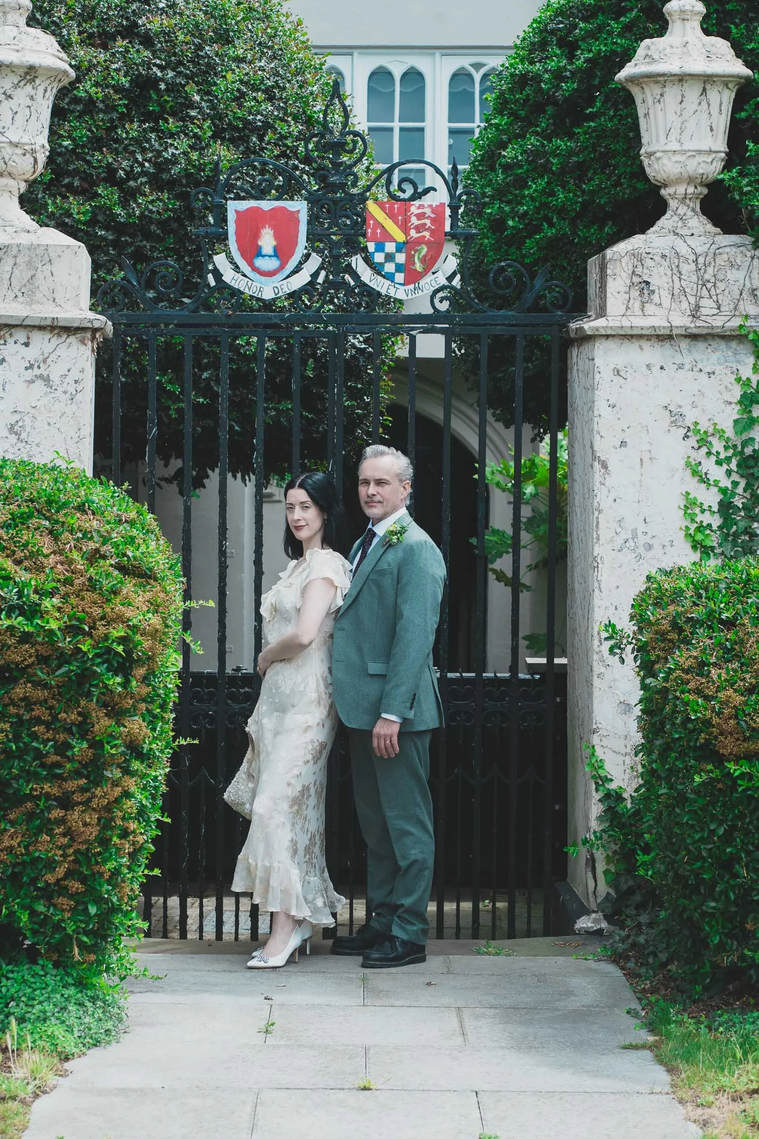 256-southwark-register-office-cutty-sark-pub-greenwich-wedding-photographer-london.jpg