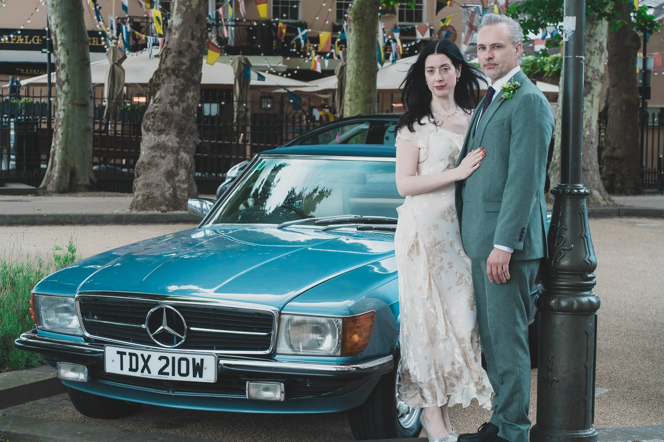 301-southwark-register-office-cutty-sark-pub-greenwich-wedding-photographer-london.jpg