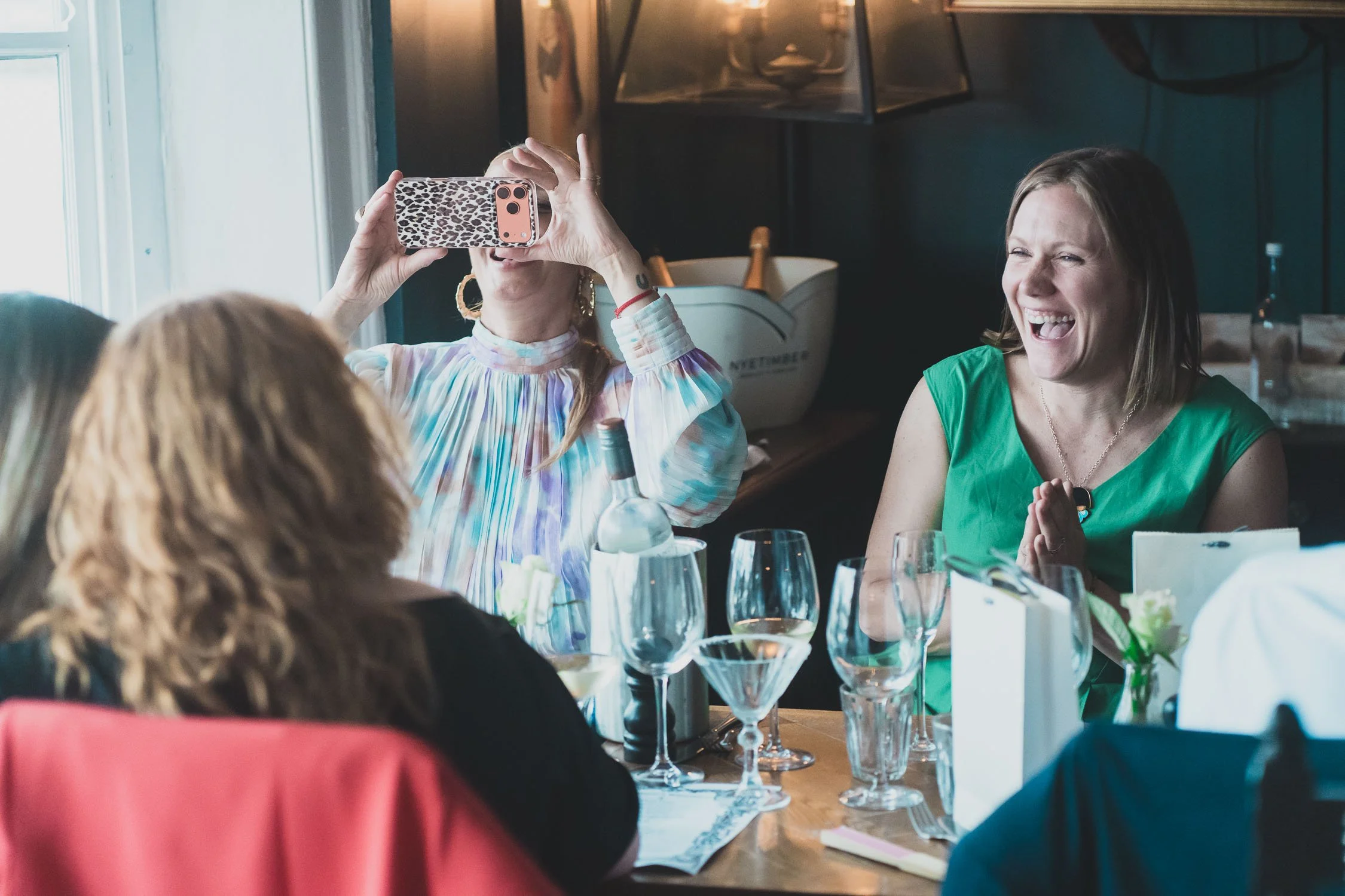 323-southwark-register-office-cutty-sark-pub-greenwich-wedding-photographer-london.jpg