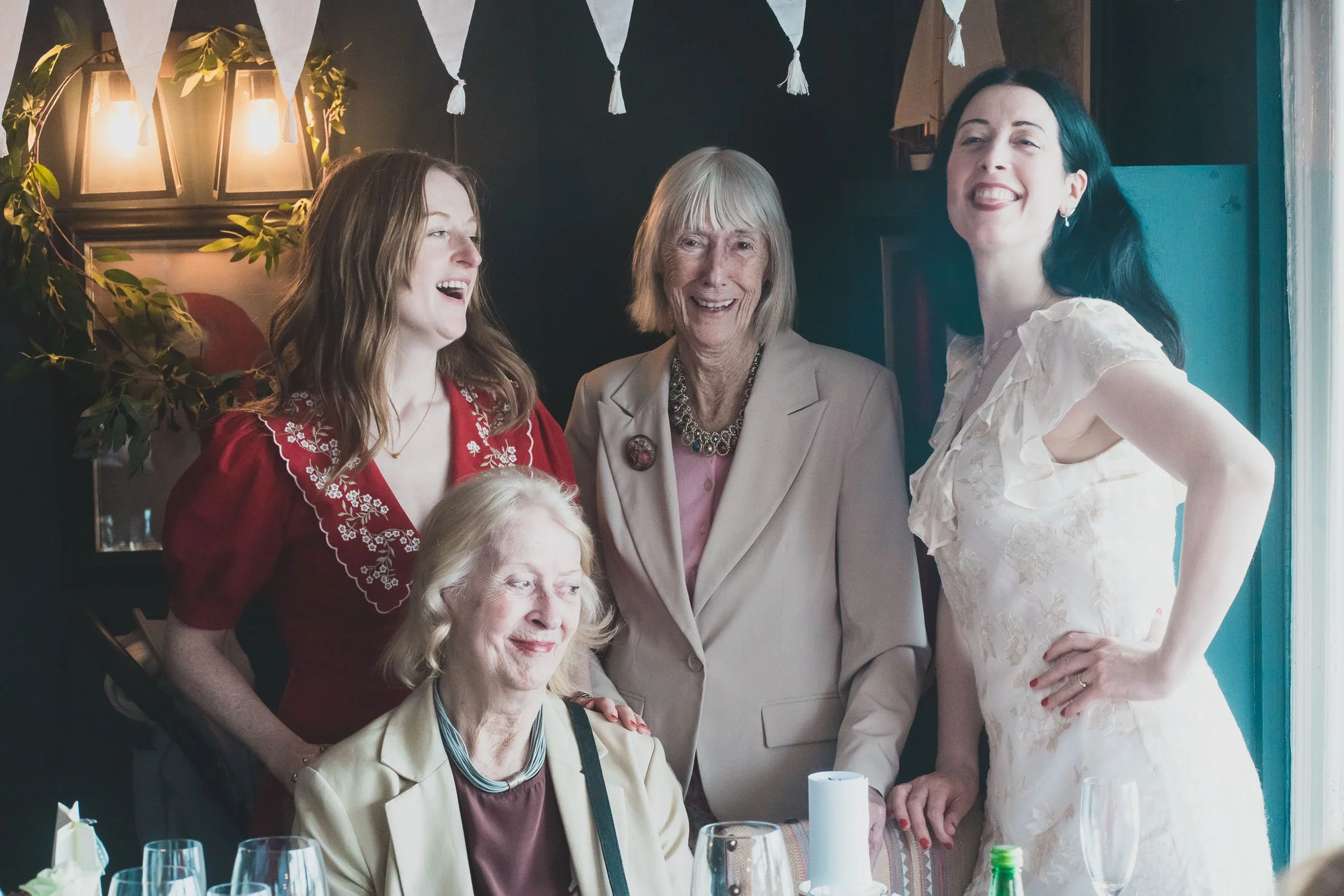 353-southwark-register-office-cutty-sark-pub-greenwich-wedding-photographer-london.jpg