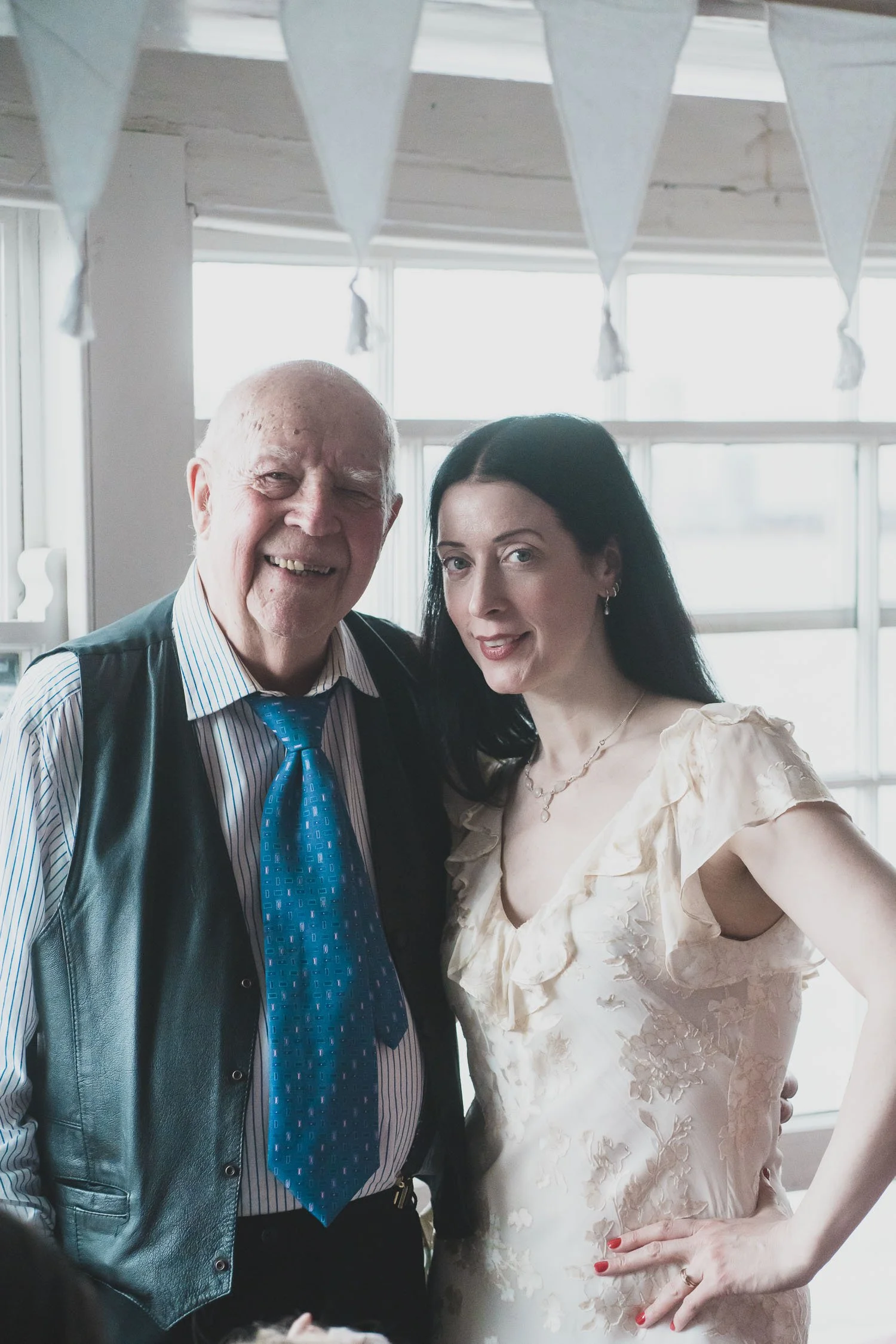 359-southwark-register-office-cutty-sark-pub-greenwich-wedding-photographer-london.jpg