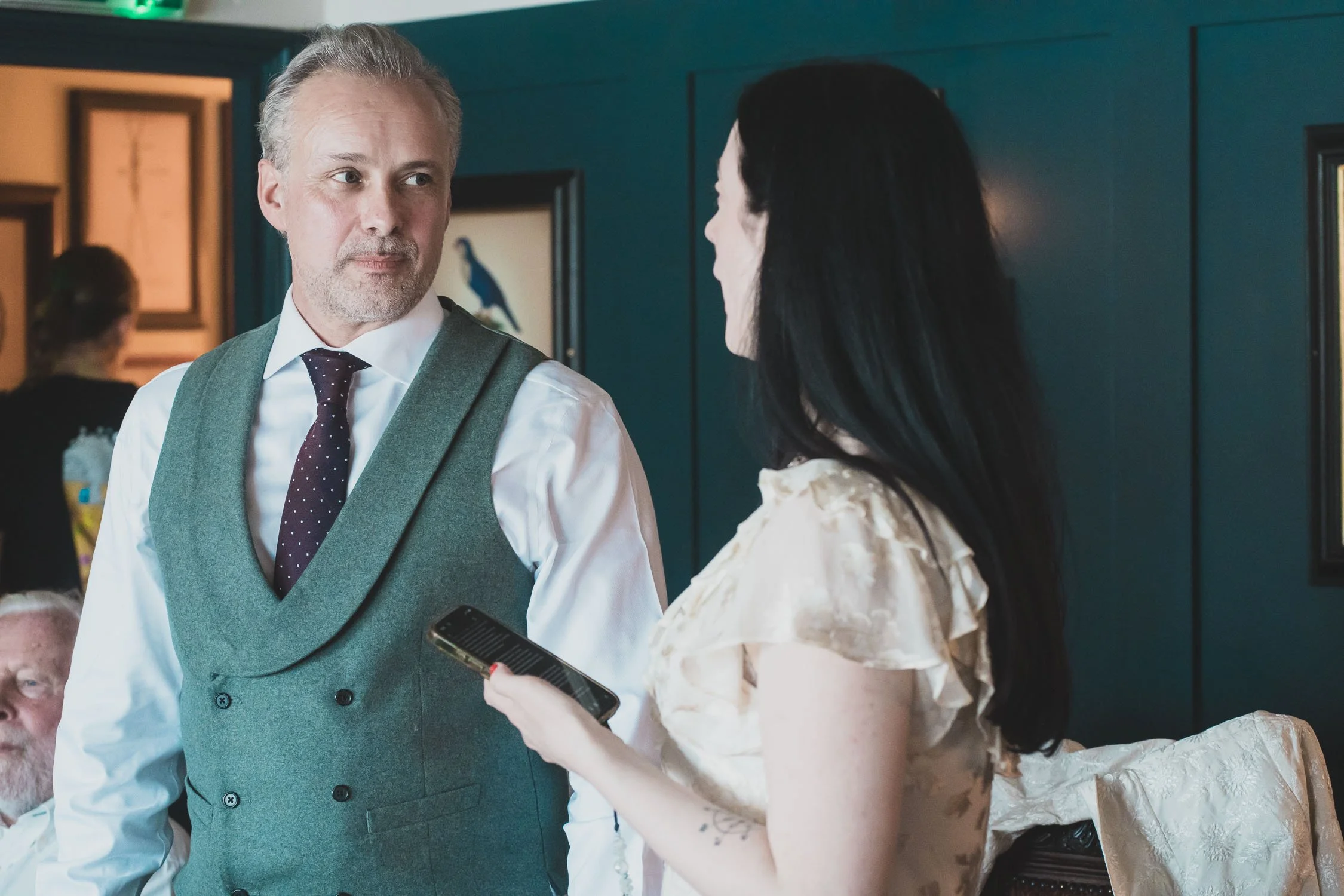 377-southwark-register-office-cutty-sark-pub-greenwich-wedding-photographer-london.jpg