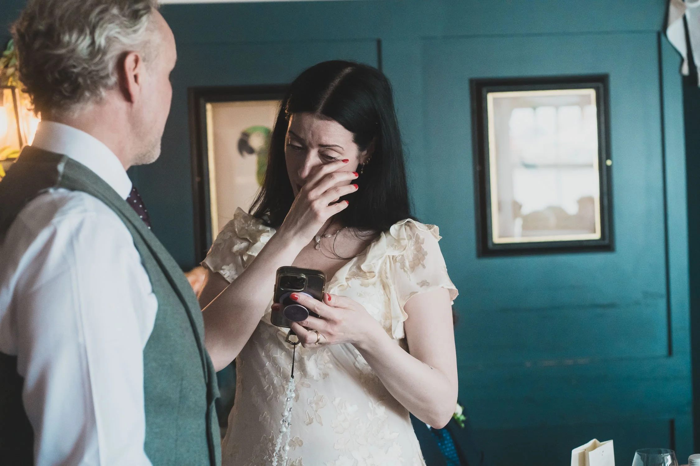 387-southwark-register-office-cutty-sark-pub-greenwich-wedding-photographer-london.jpg