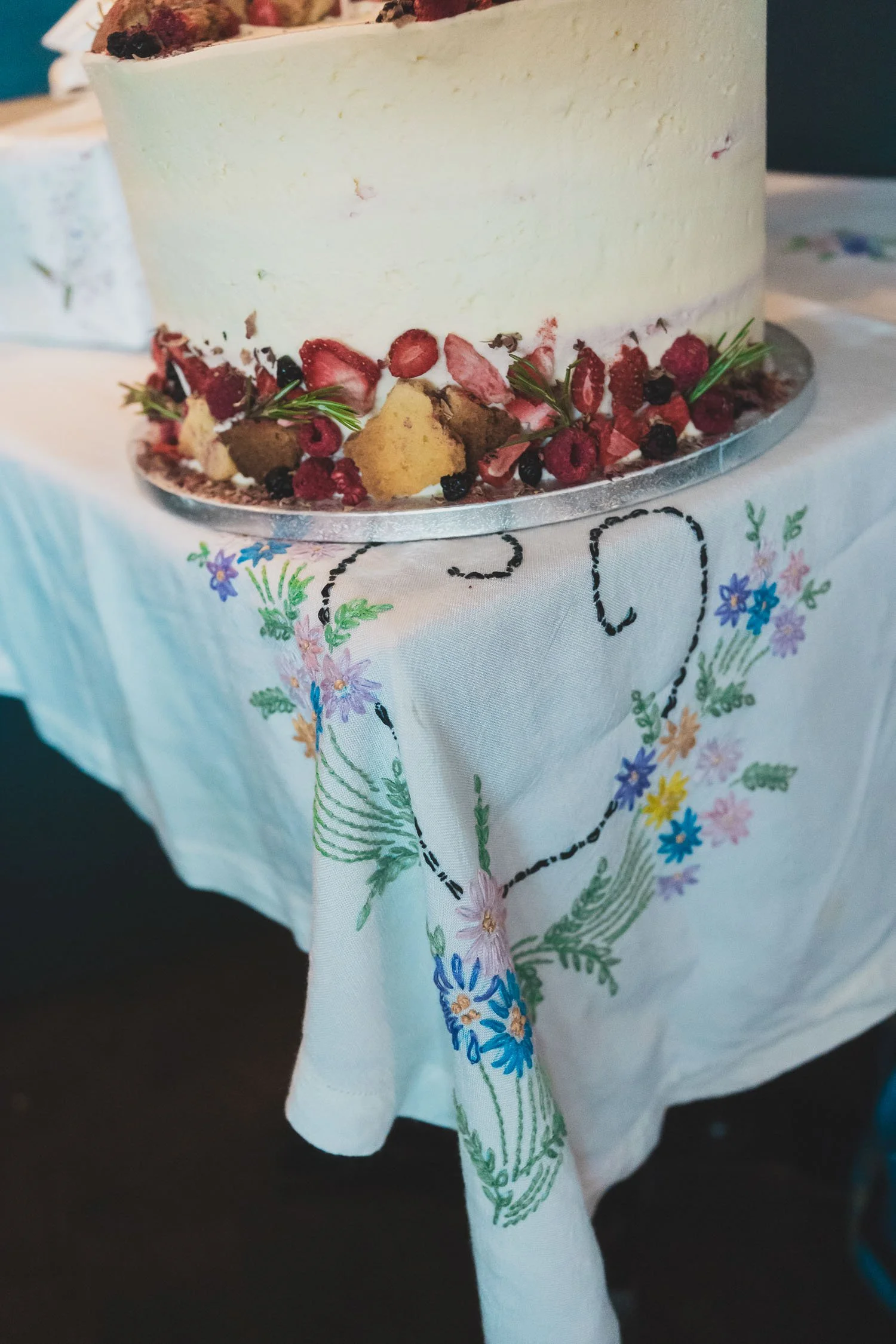 408-southwark-register-office-cutty-sark-pub-greenwich-wedding-photographer-london.jpg