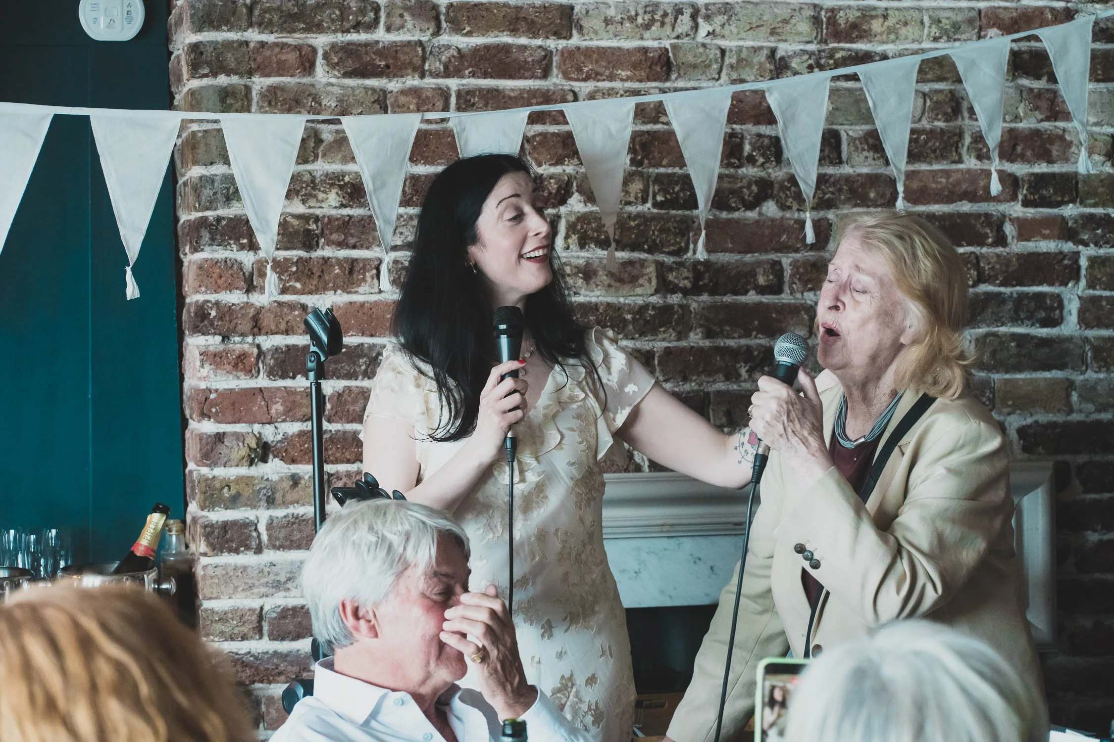 429-southwark-register-office-cutty-sark-pub-greenwich-wedding-photographer-london.jpg