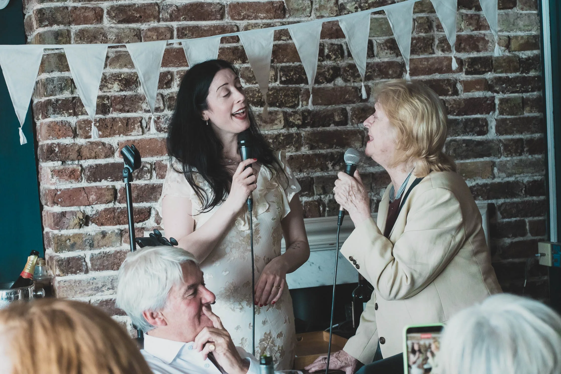 431-southwark-register-office-cutty-sark-pub-greenwich-wedding-photographer-london.jpg