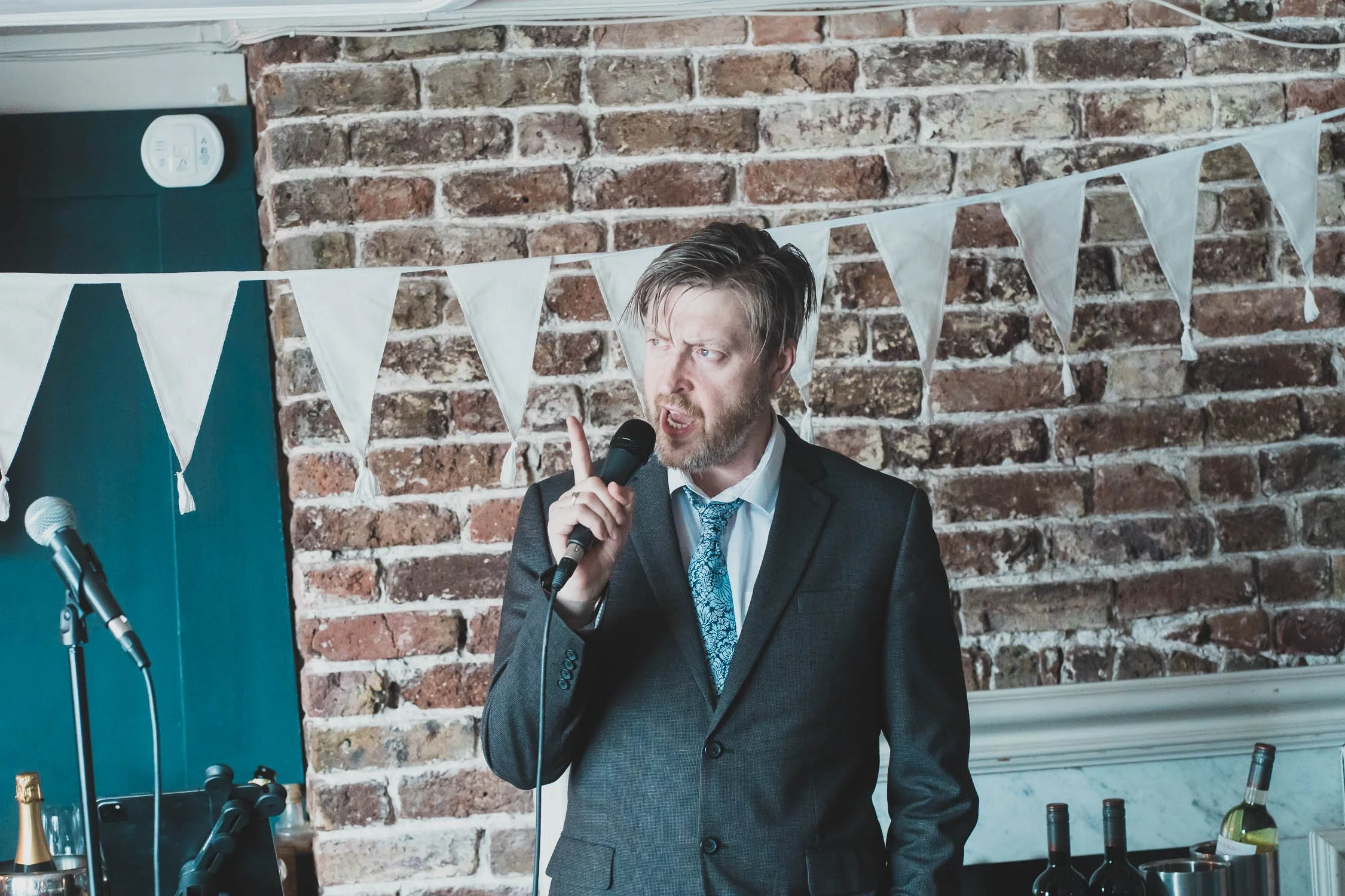 434-southwark-register-office-cutty-sark-pub-greenwich-wedding-photographer-london.jpg