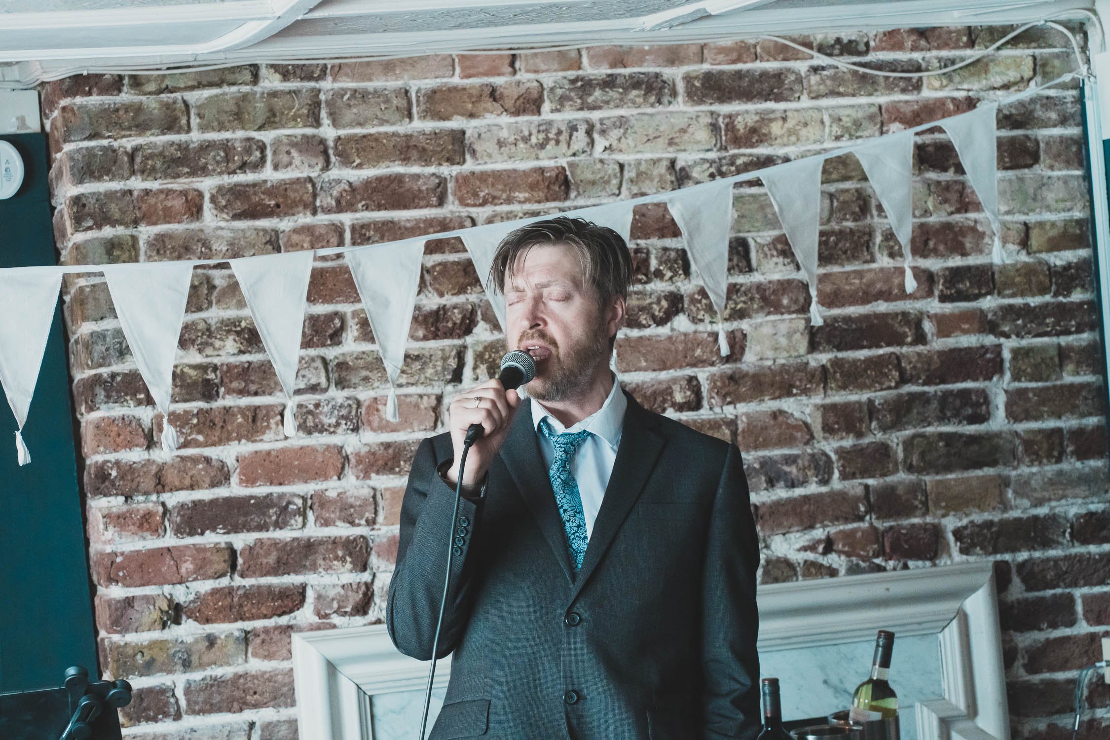 439-southwark-register-office-cutty-sark-pub-greenwich-wedding-photographer-london.jpg