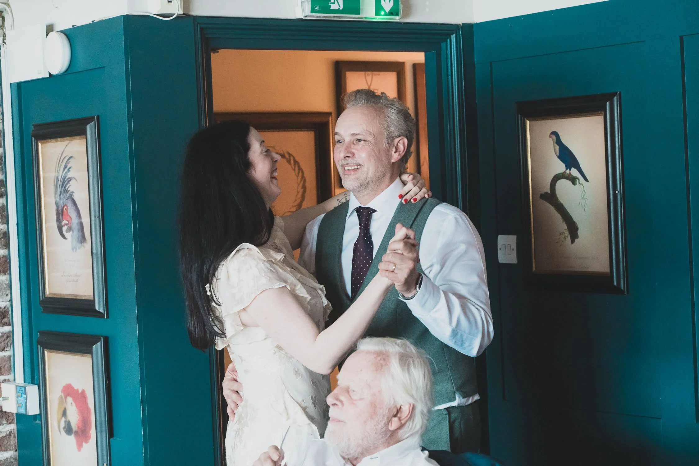 453-southwark-register-office-cutty-sark-pub-greenwich-wedding-photographer-london.jpg