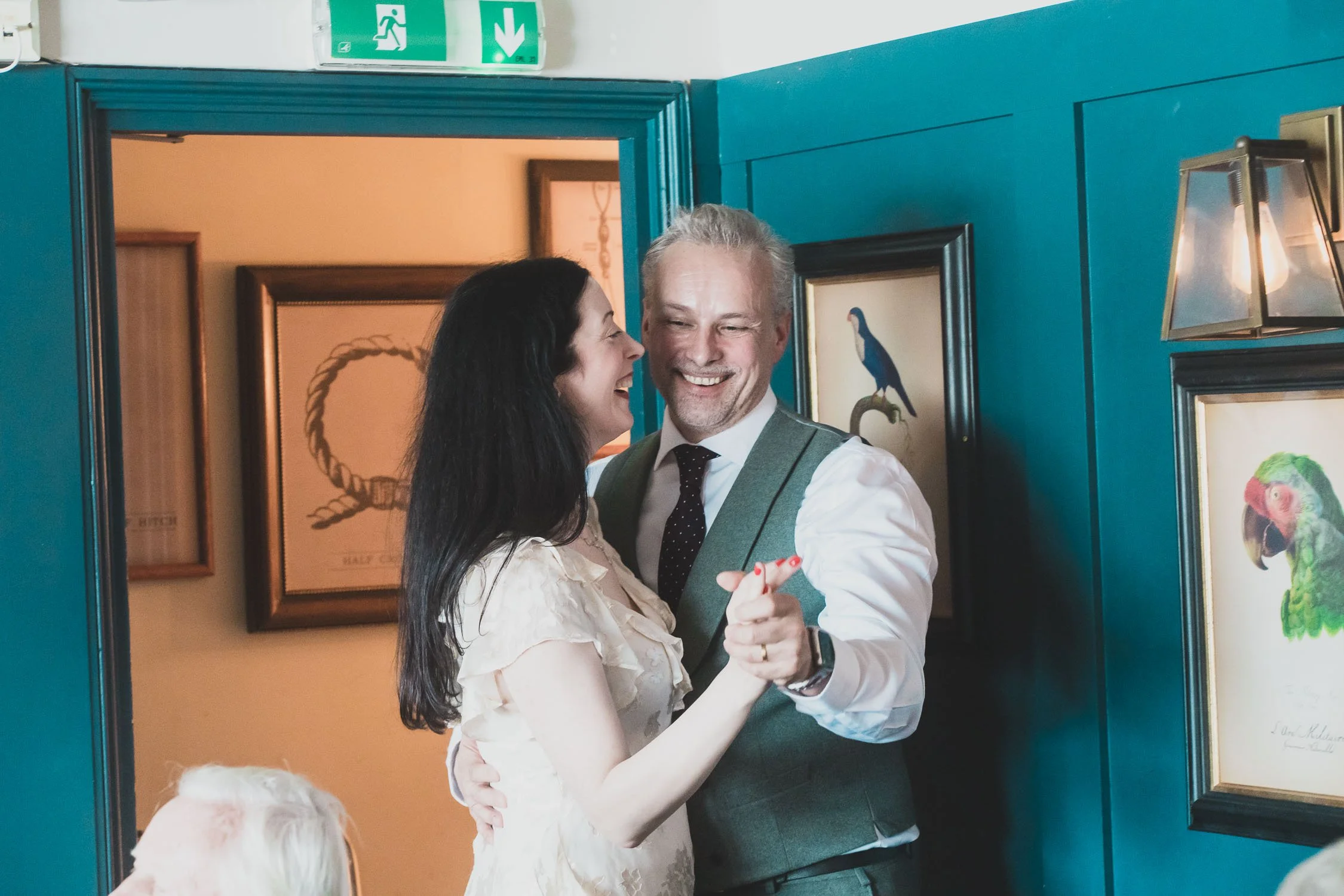 457-southwark-register-office-cutty-sark-pub-greenwich-wedding-photographer-london.jpg