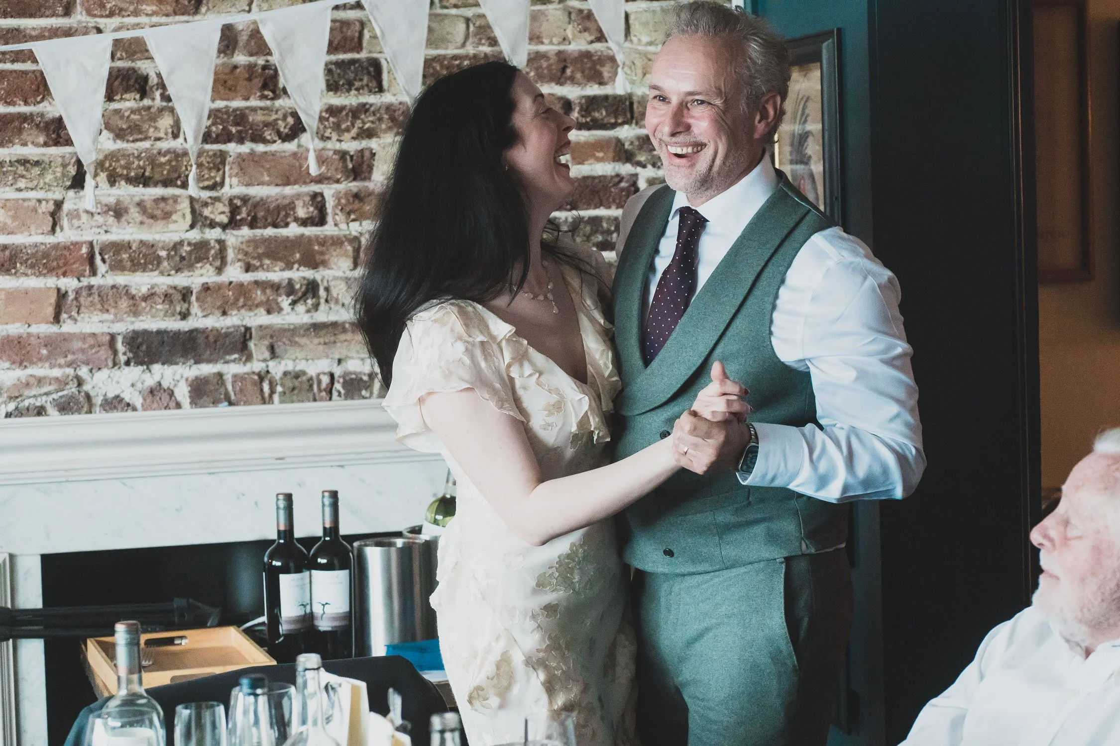 461-southwark-register-office-cutty-sark-pub-greenwich-wedding-photographer-london.jpg