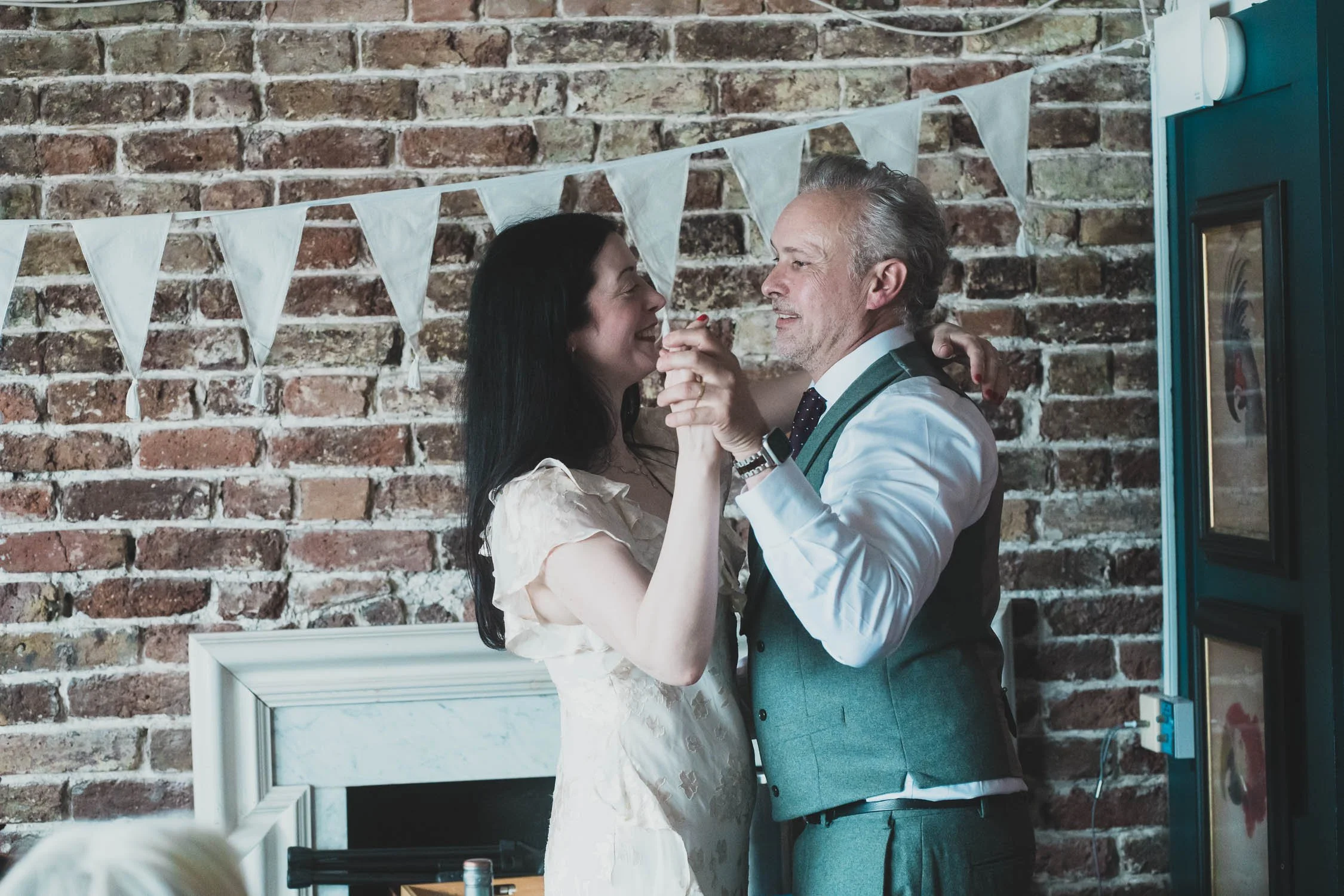 465-southwark-register-office-cutty-sark-pub-greenwich-wedding-photographer-london.jpg