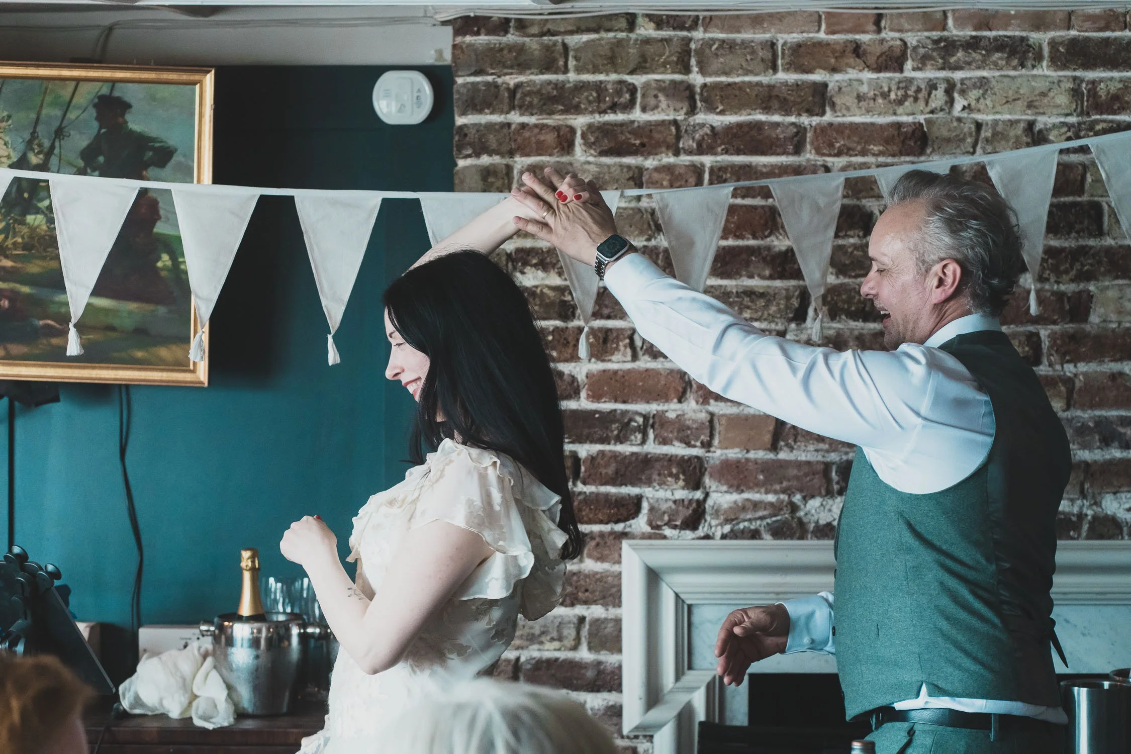 467-southwark-register-office-cutty-sark-pub-greenwich-wedding-photographer-london.jpg