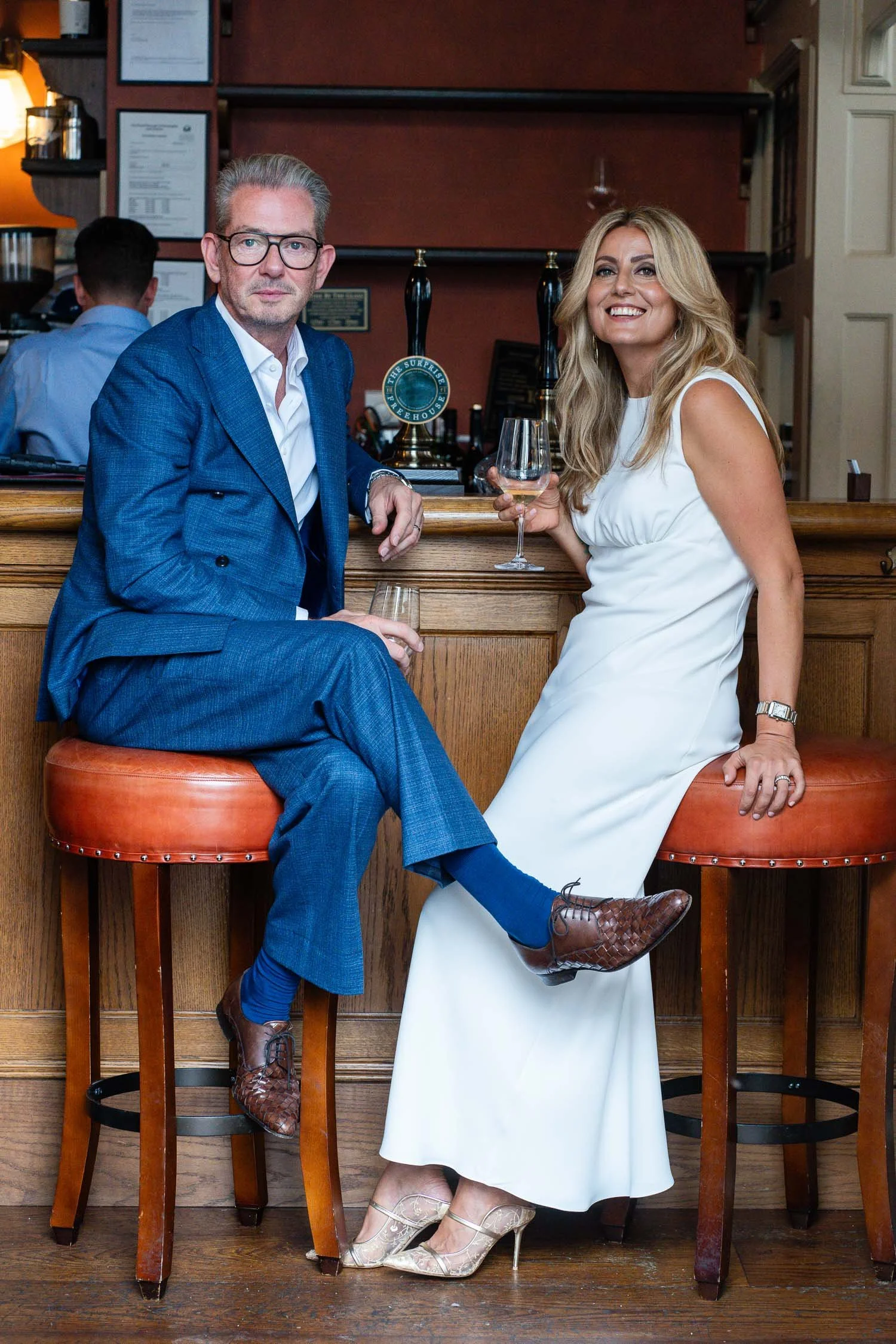 007-chelsea-old-town-hall-the-surprise-pub-wedding-reception.jpg