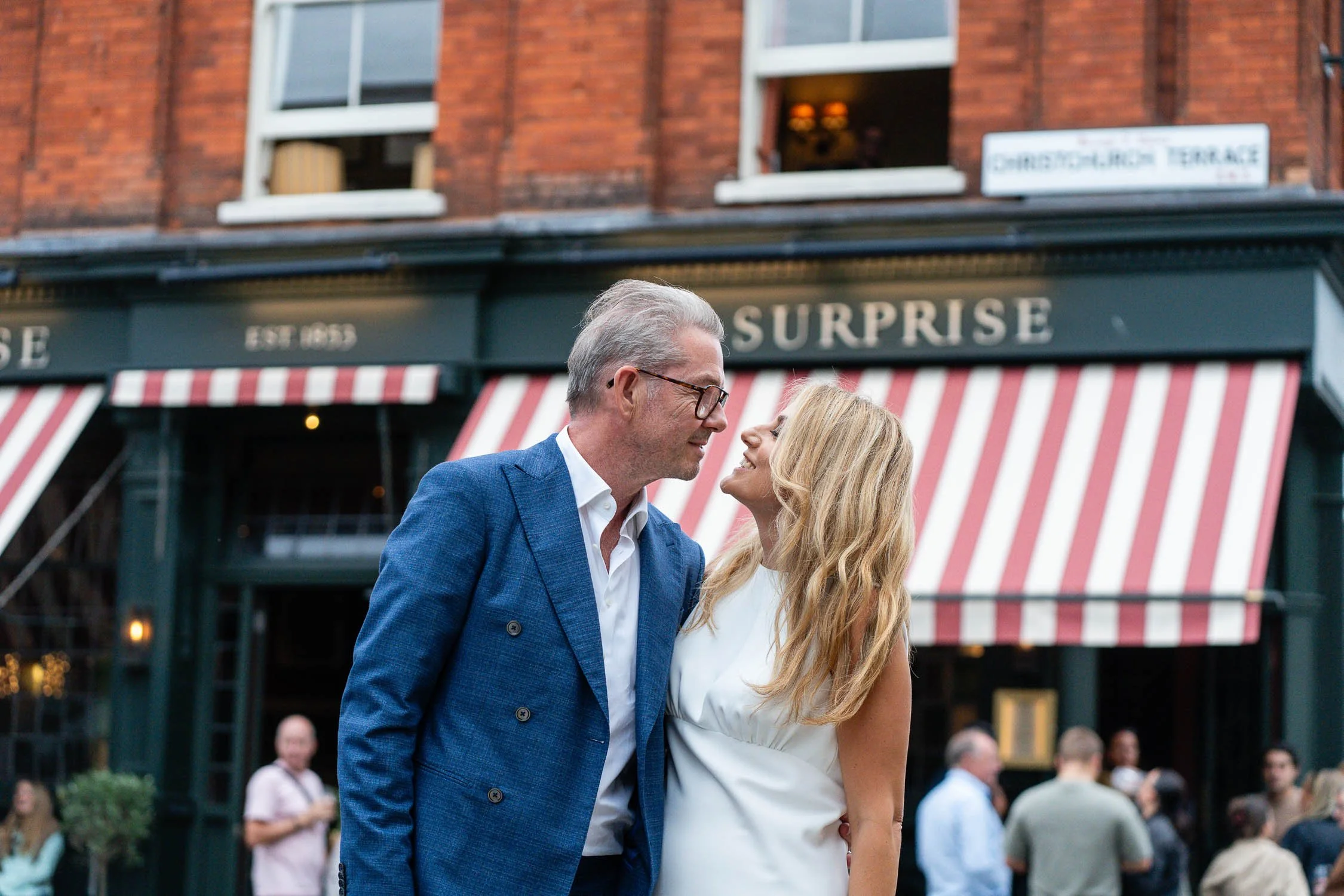 010-chelsea-old-town-hall-the-surprise-pub-wedding-reception.jpg