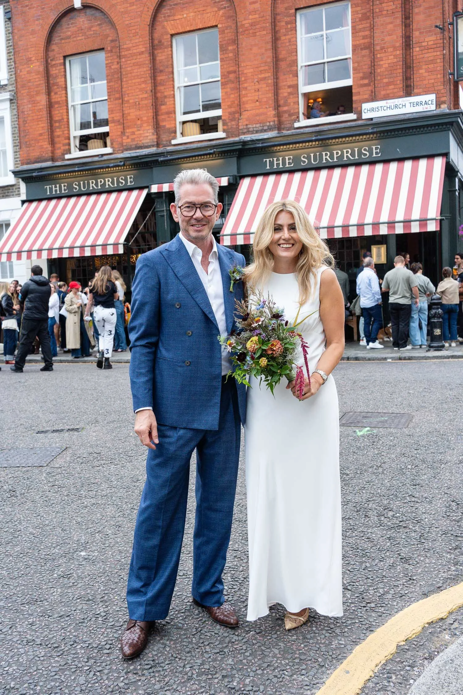 013-chelsea-old-town-hall-the-surprise-pub-wedding-reception.jpg