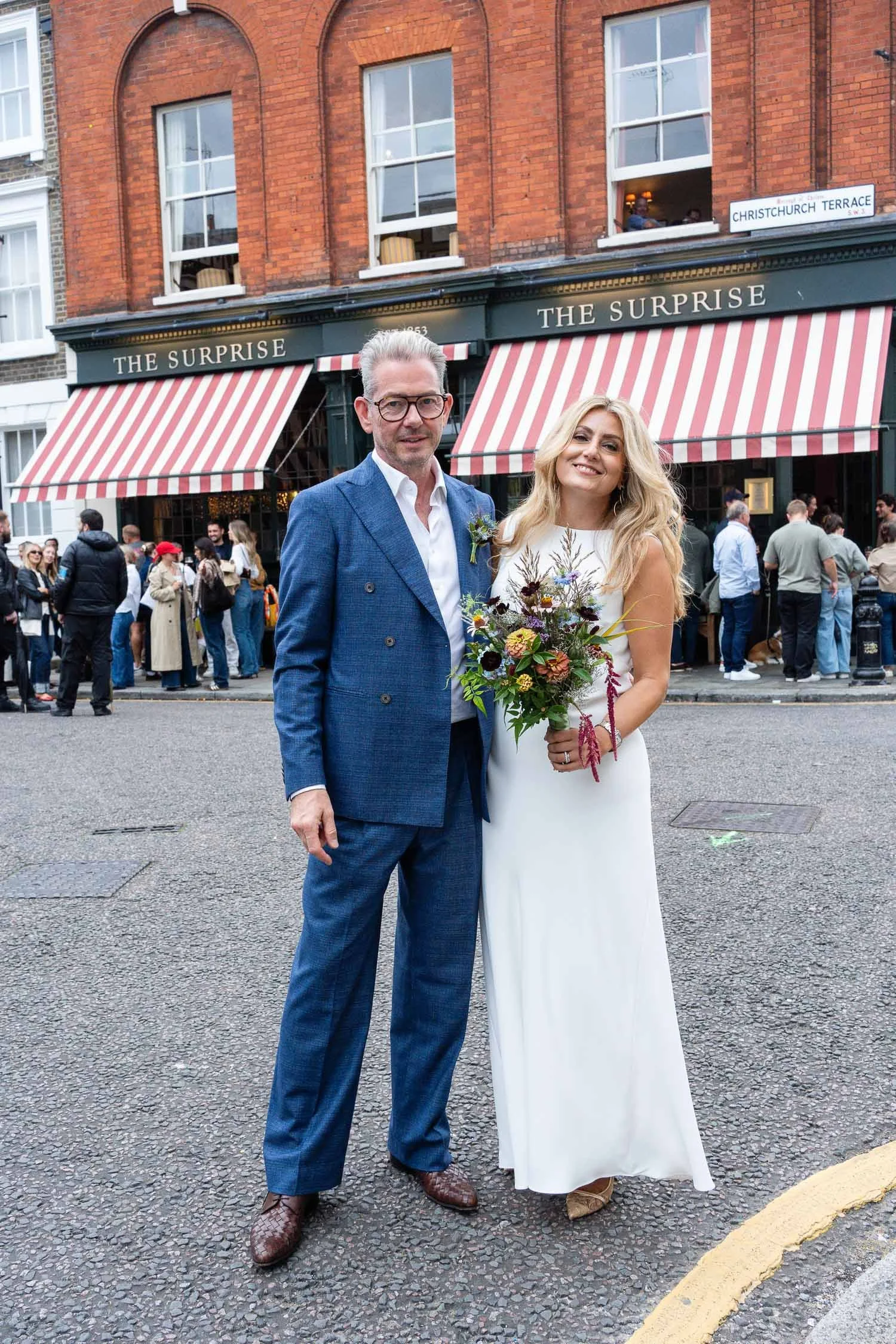 014-chelsea-old-town-hall-the-surprise-pub-wedding-reception.jpg
