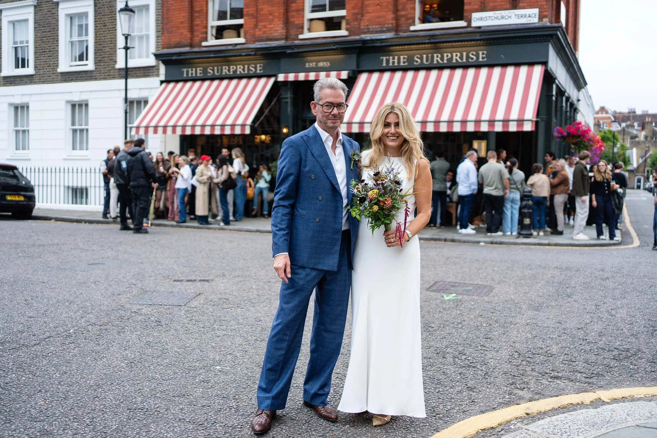 016-chelsea-old-town-hall-the-surprise-pub-wedding-reception.jpg
