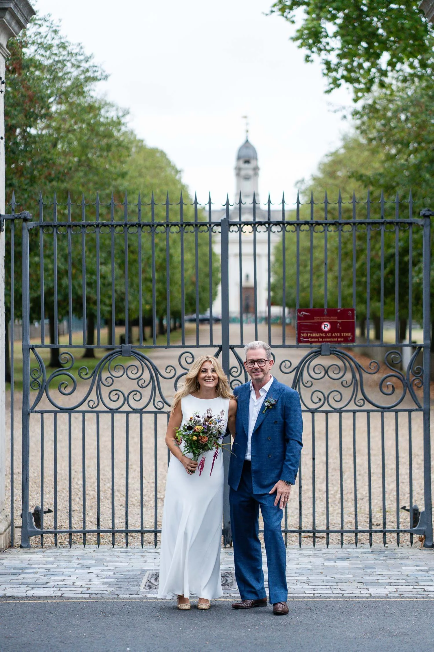 026-chelsea-old-town-hall-the-surprise-pub-wedding-reception.jpg