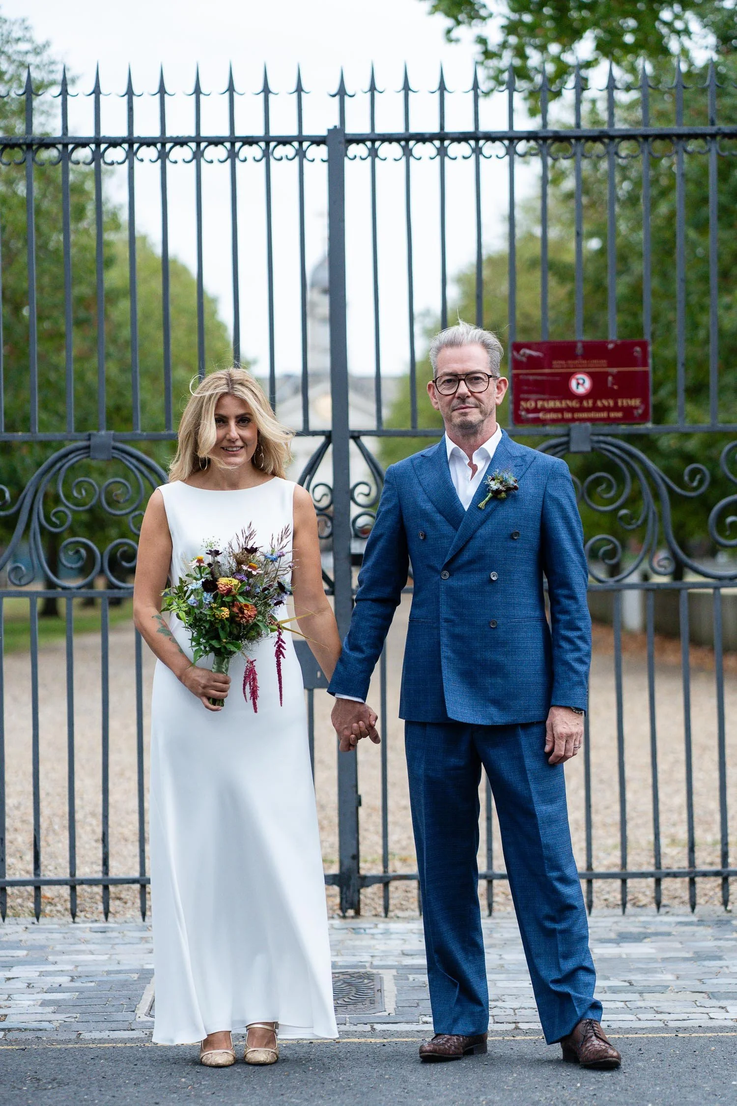 032-chelsea-old-town-hall-the-surprise-pub-wedding-reception.jpg