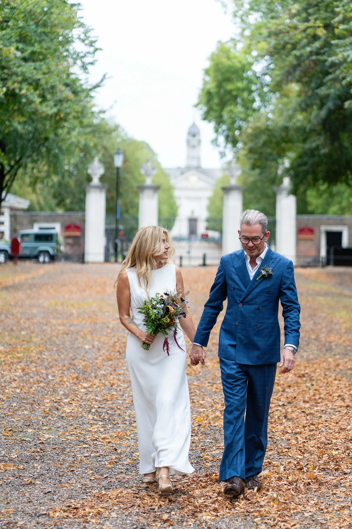 039-chelsea-old-town-hall-the-surprise-pub-wedding-reception.jpg