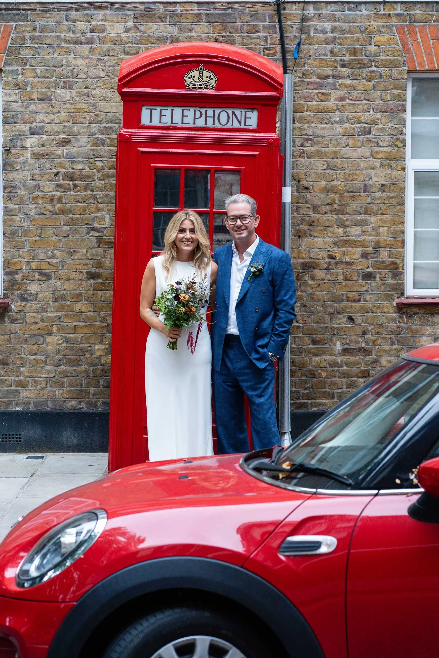 048-chelsea-old-town-hall-the-surprise-pub-wedding-reception.jpg