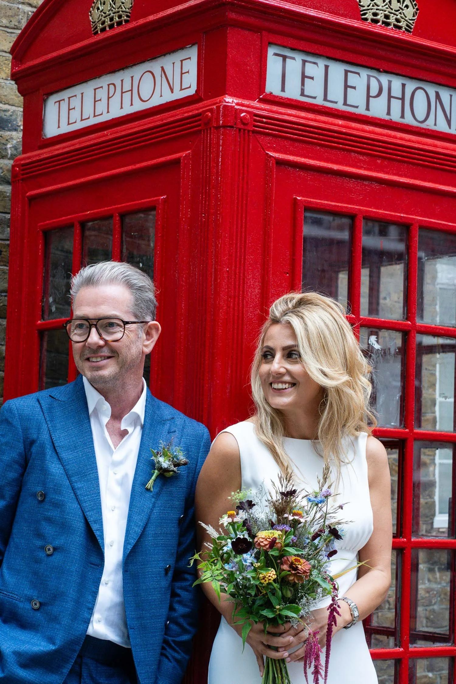 054-chelsea-old-town-hall-the-surprise-pub-wedding-reception.jpg