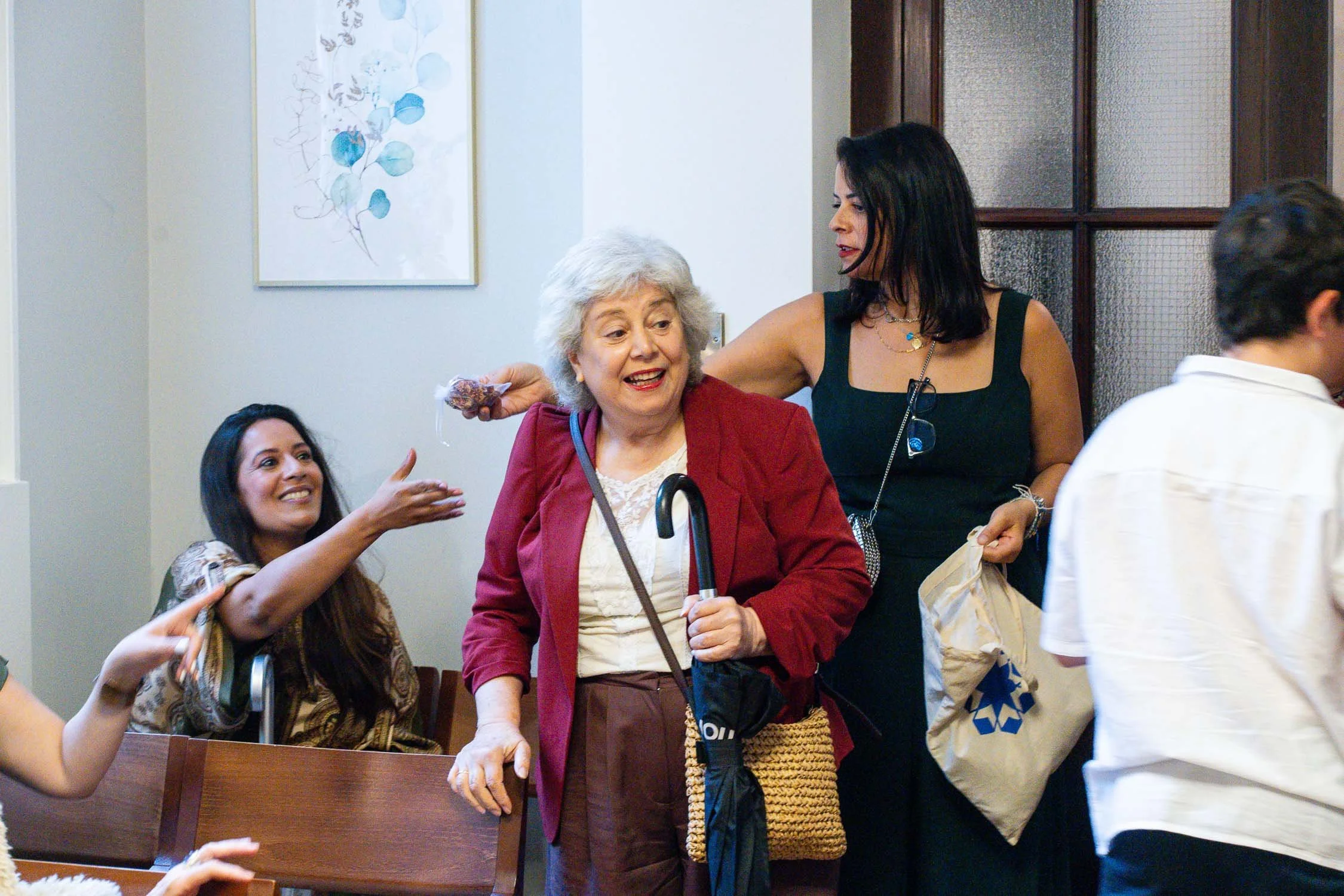 101-chelsea-old-town-hall-the-surprise-pub-wedding-reception.jpg