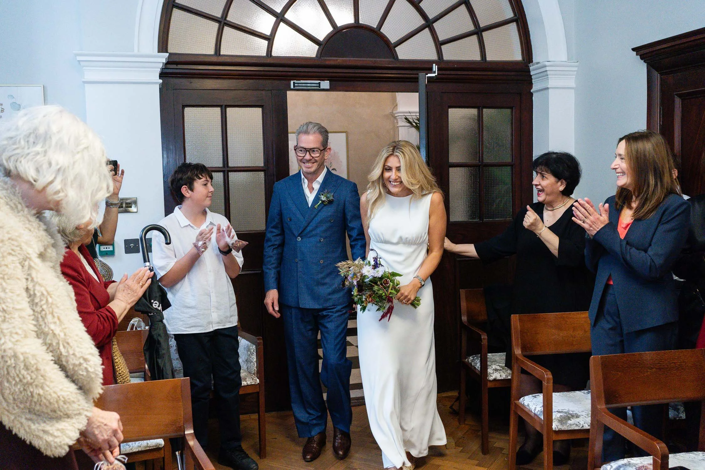 108-chelsea-old-town-hall-the-surprise-pub-wedding-reception.jpg
