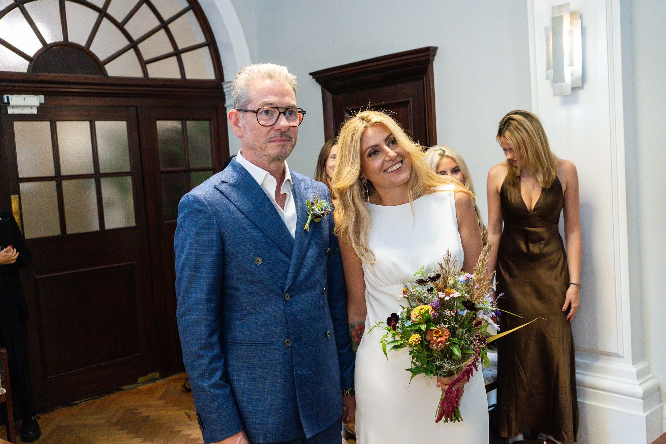 111-chelsea-old-town-hall-the-surprise-pub-wedding-reception.jpg