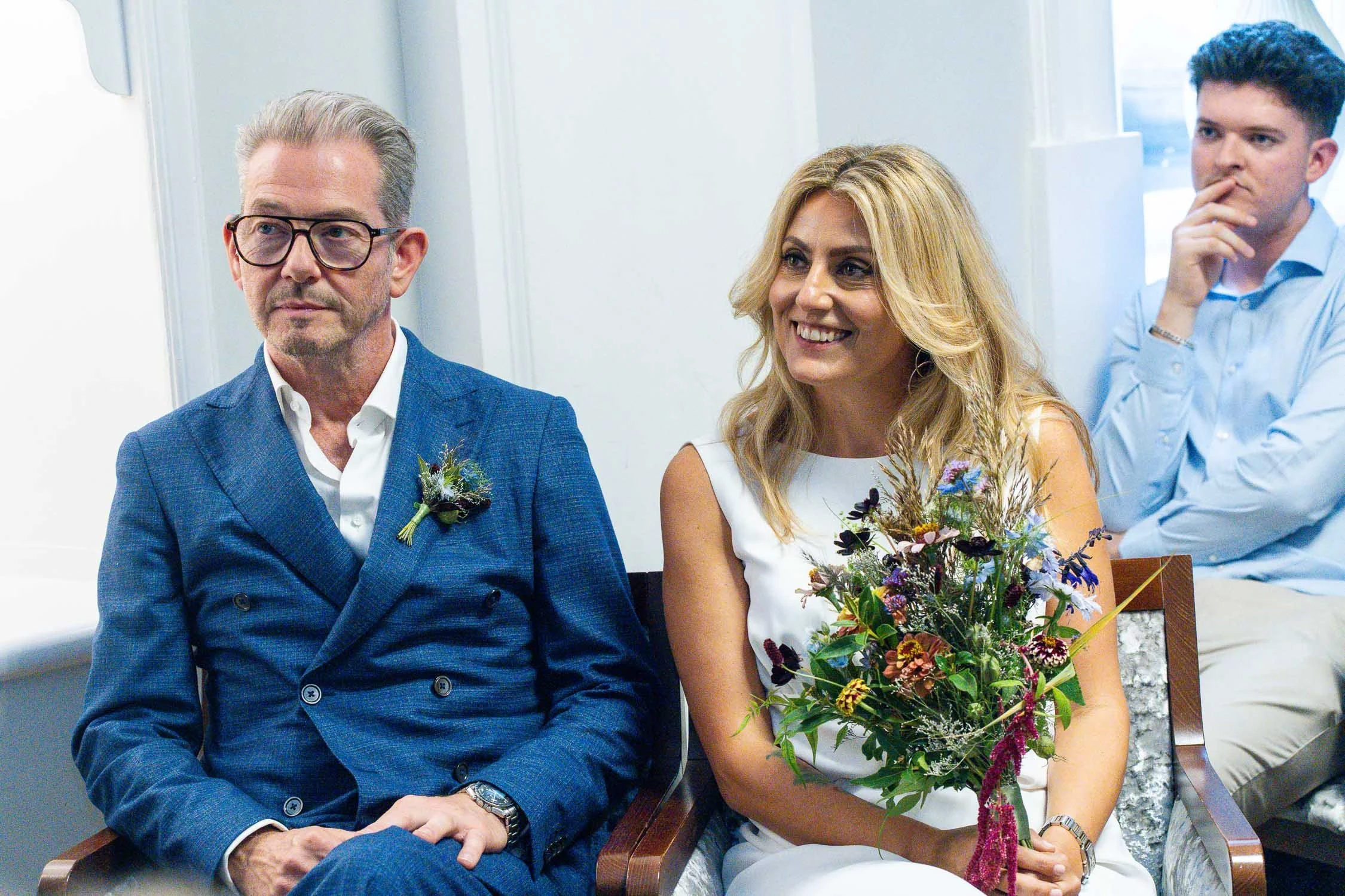 112-chelsea-old-town-hall-the-surprise-pub-wedding-reception.jpg
