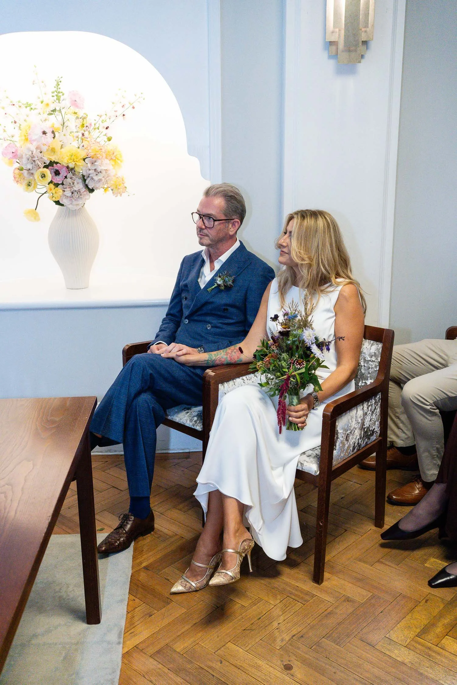 117-chelsea-old-town-hall-the-surprise-pub-wedding-reception.jpg