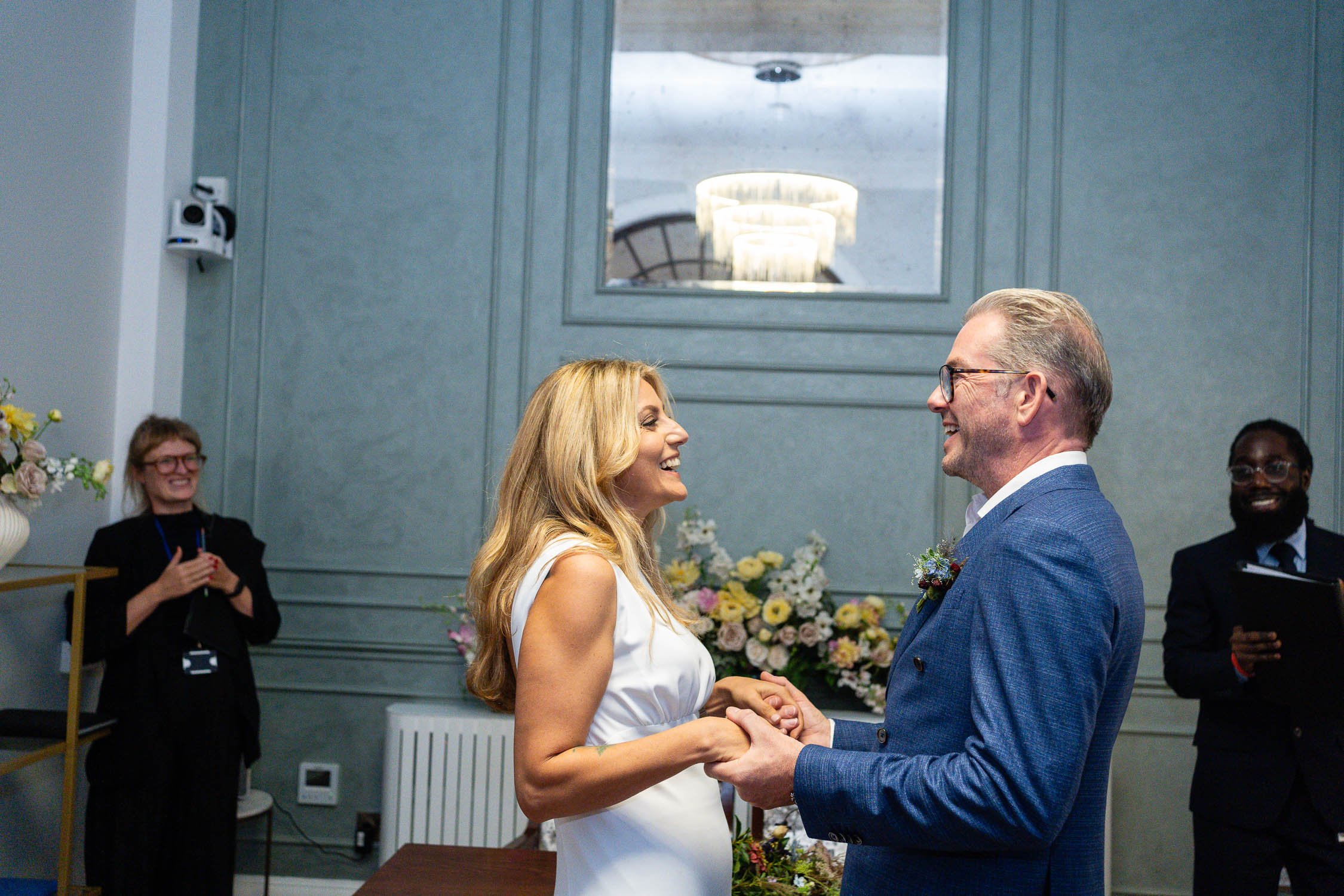 141-chelsea-old-town-hall-the-surprise-pub-wedding-reception.jpg
