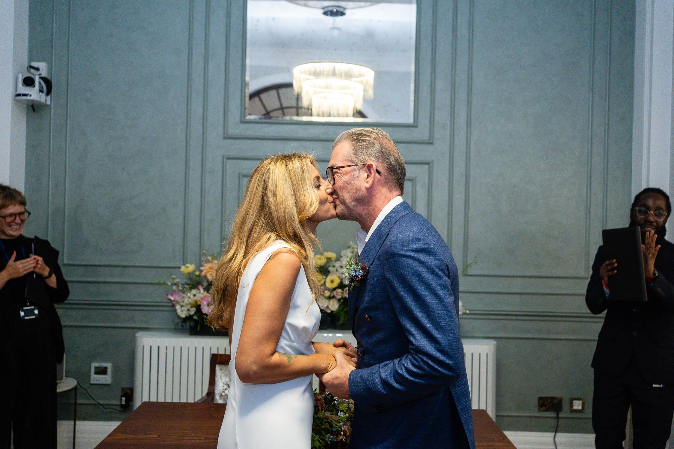 142-chelsea-old-town-hall-the-surprise-pub-wedding-reception.jpg