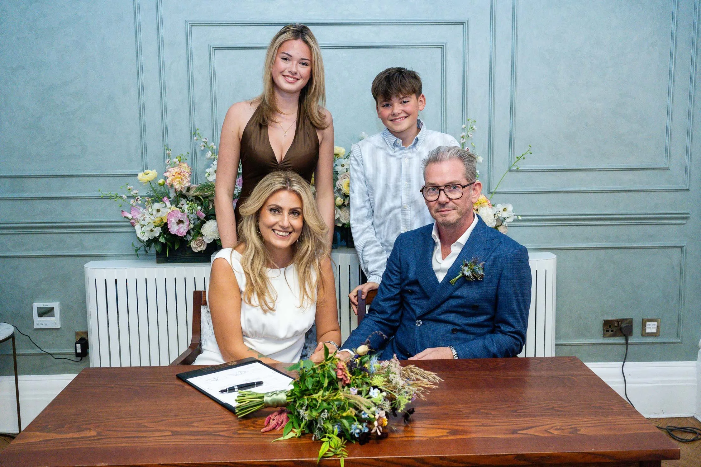 155-chelsea-old-town-hall-the-surprise-pub-wedding-reception.jpg
