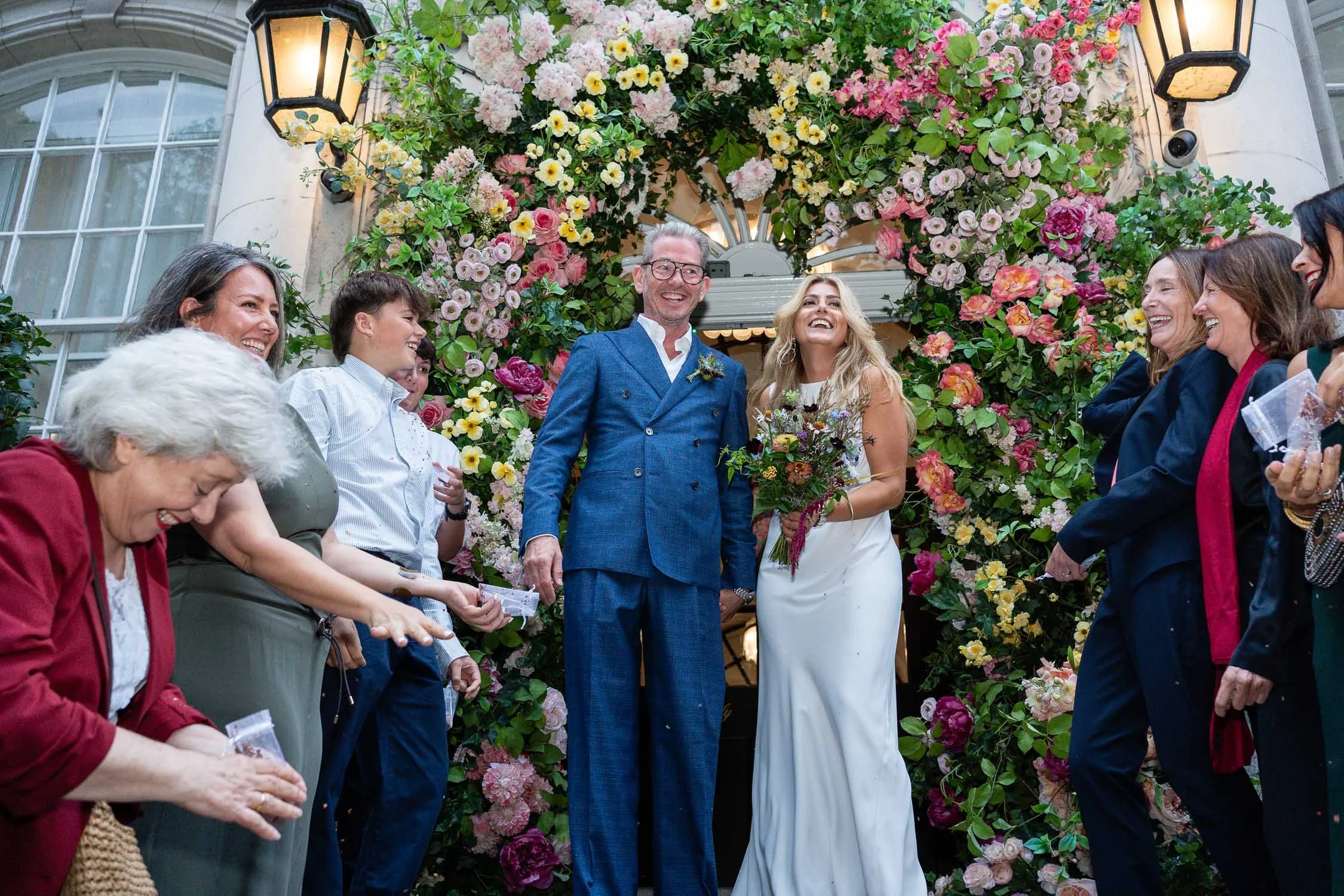 160-chelsea-old-town-hall-the-surprise-pub-wedding-reception.jpg