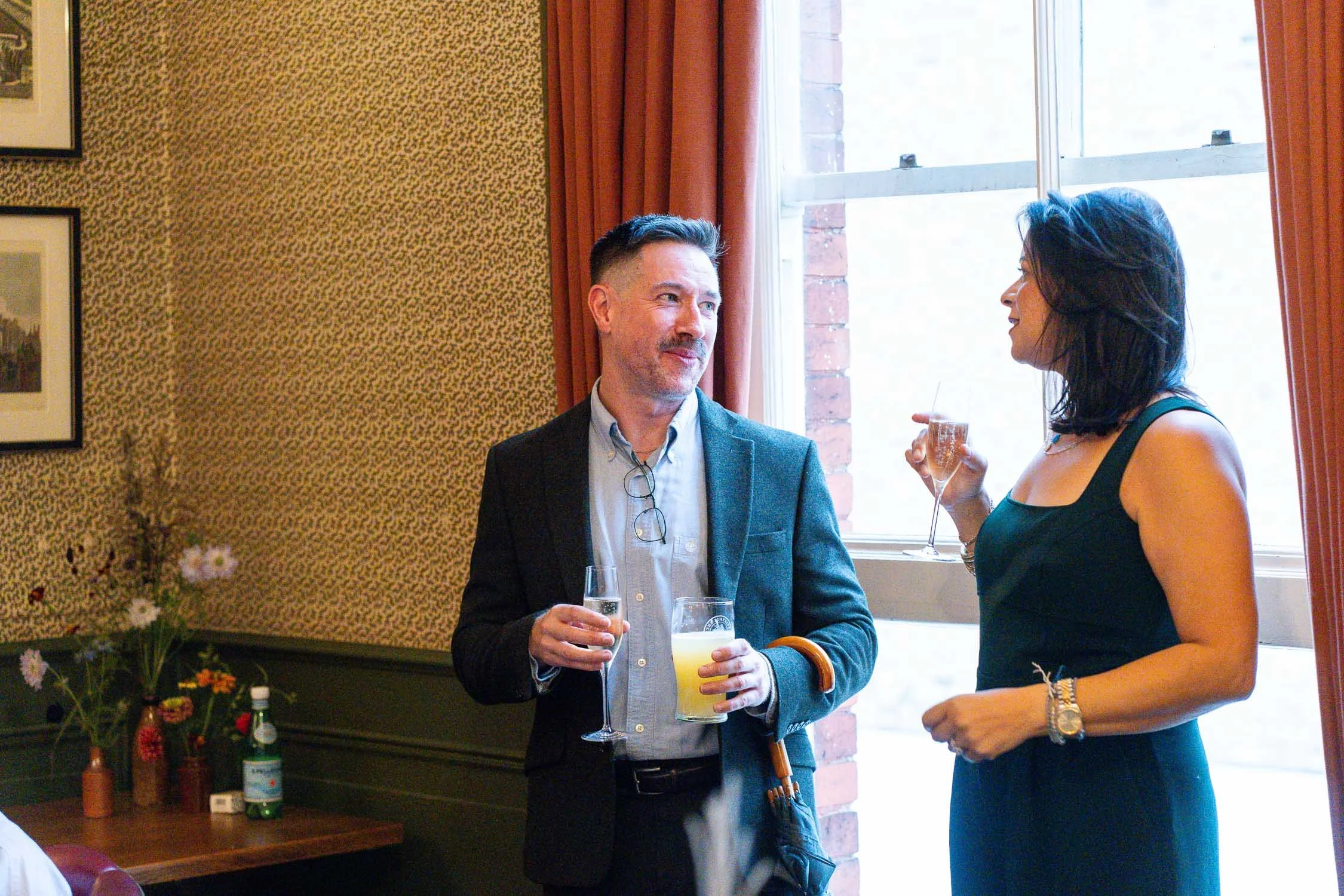 181-chelsea-old-town-hall-the-surprise-pub-wedding-reception.jpg