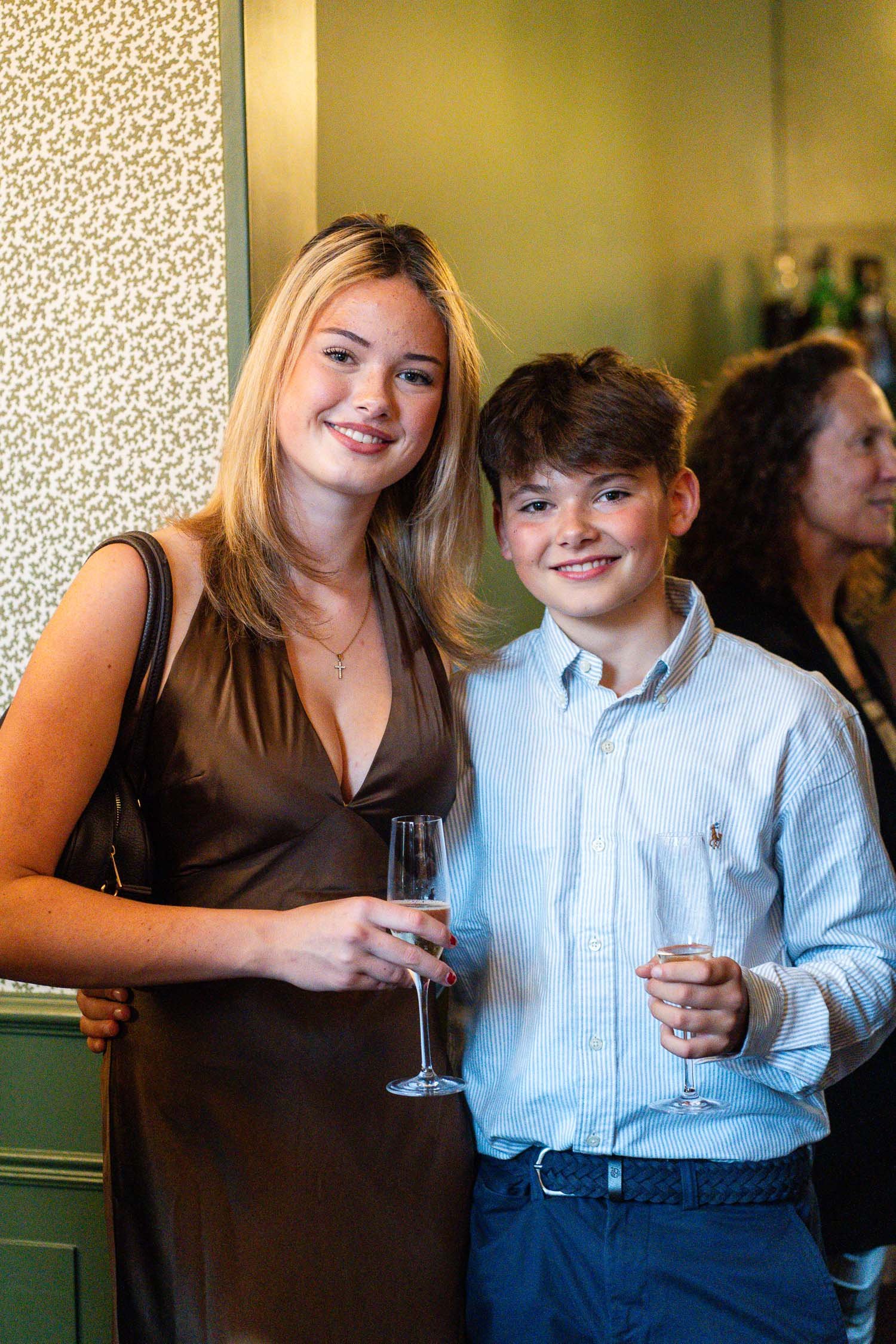 191-chelsea-old-town-hall-the-surprise-pub-wedding-reception.jpg