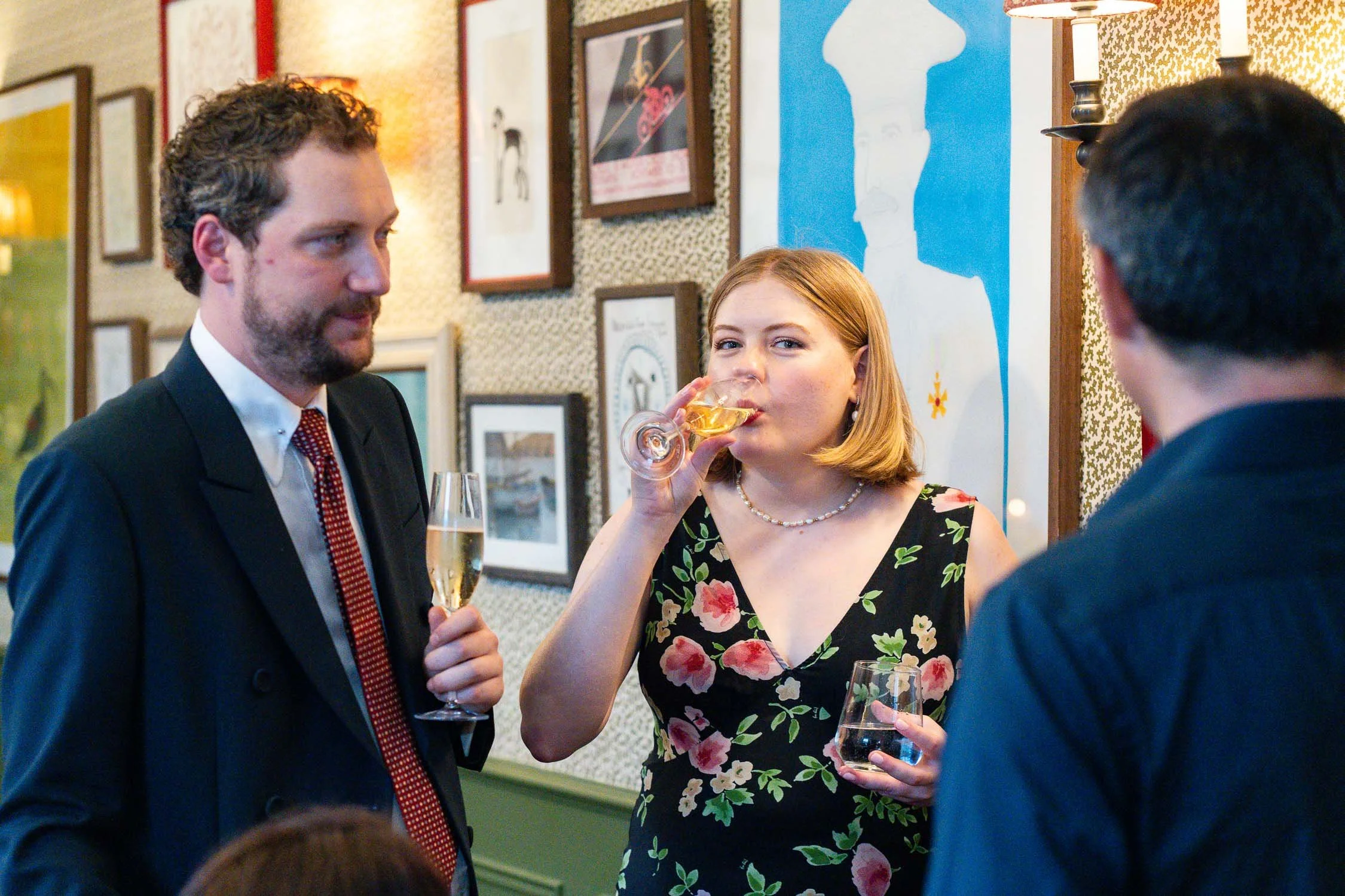 204-chelsea-old-town-hall-the-surprise-pub-wedding-reception.jpg