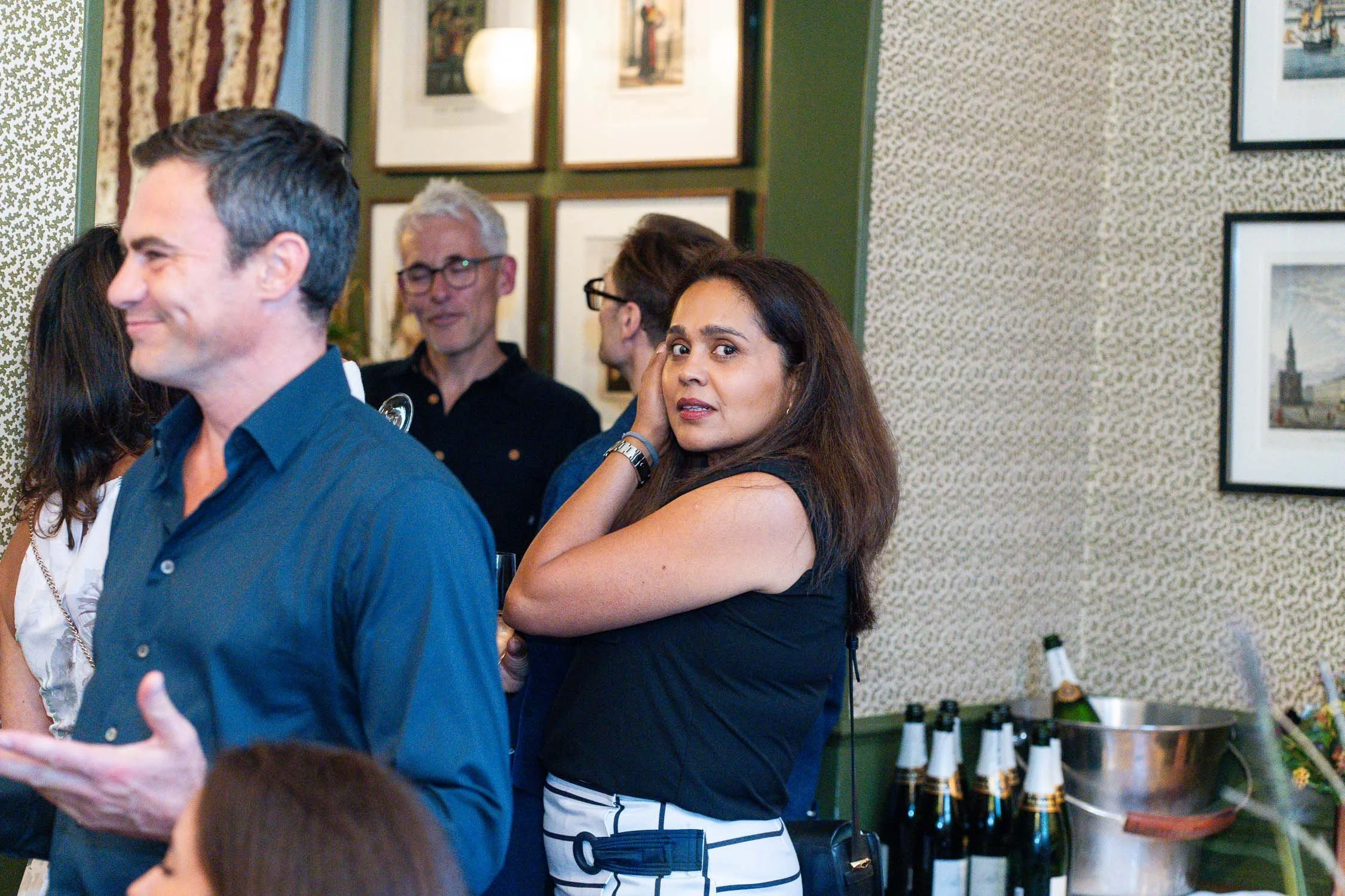 206-chelsea-old-town-hall-the-surprise-pub-wedding-reception.jpg