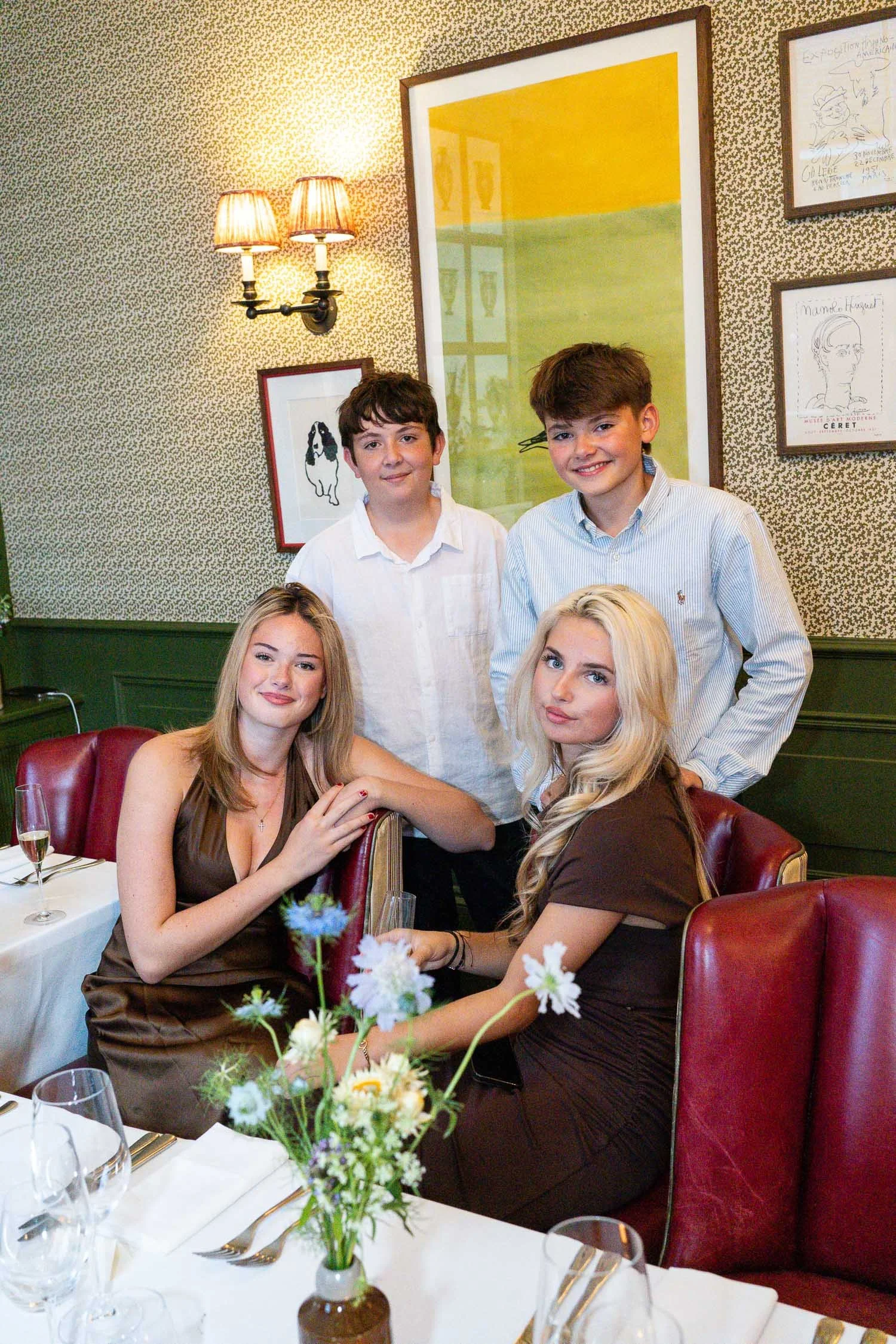 214-chelsea-old-town-hall-the-surprise-pub-wedding-reception.jpg