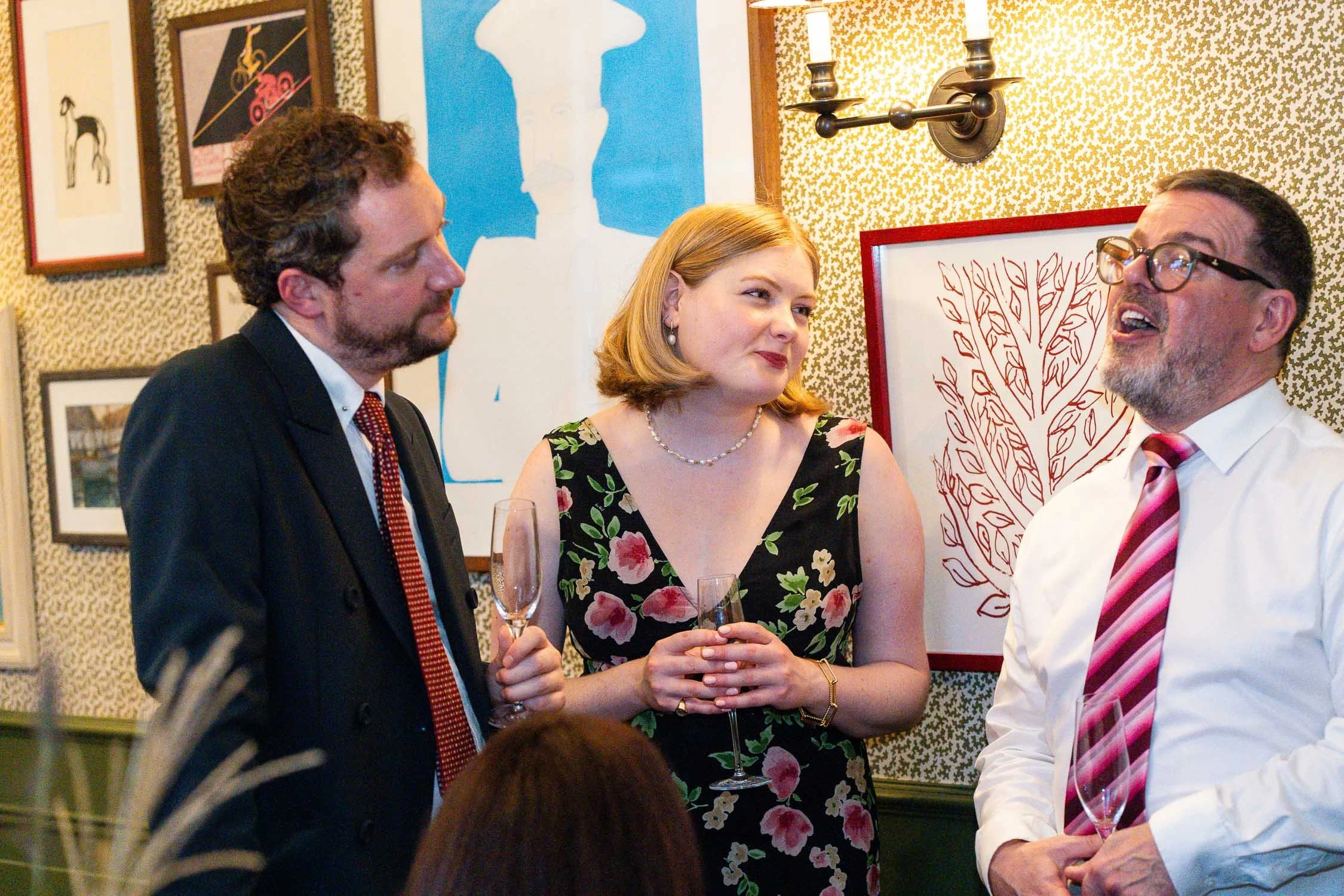 224-chelsea-old-town-hall-the-surprise-pub-wedding-reception.jpg
