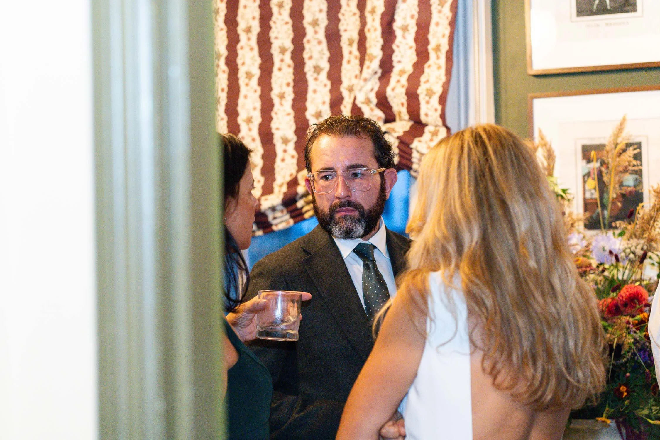 246-chelsea-old-town-hall-the-surprise-pub-wedding-reception.jpg