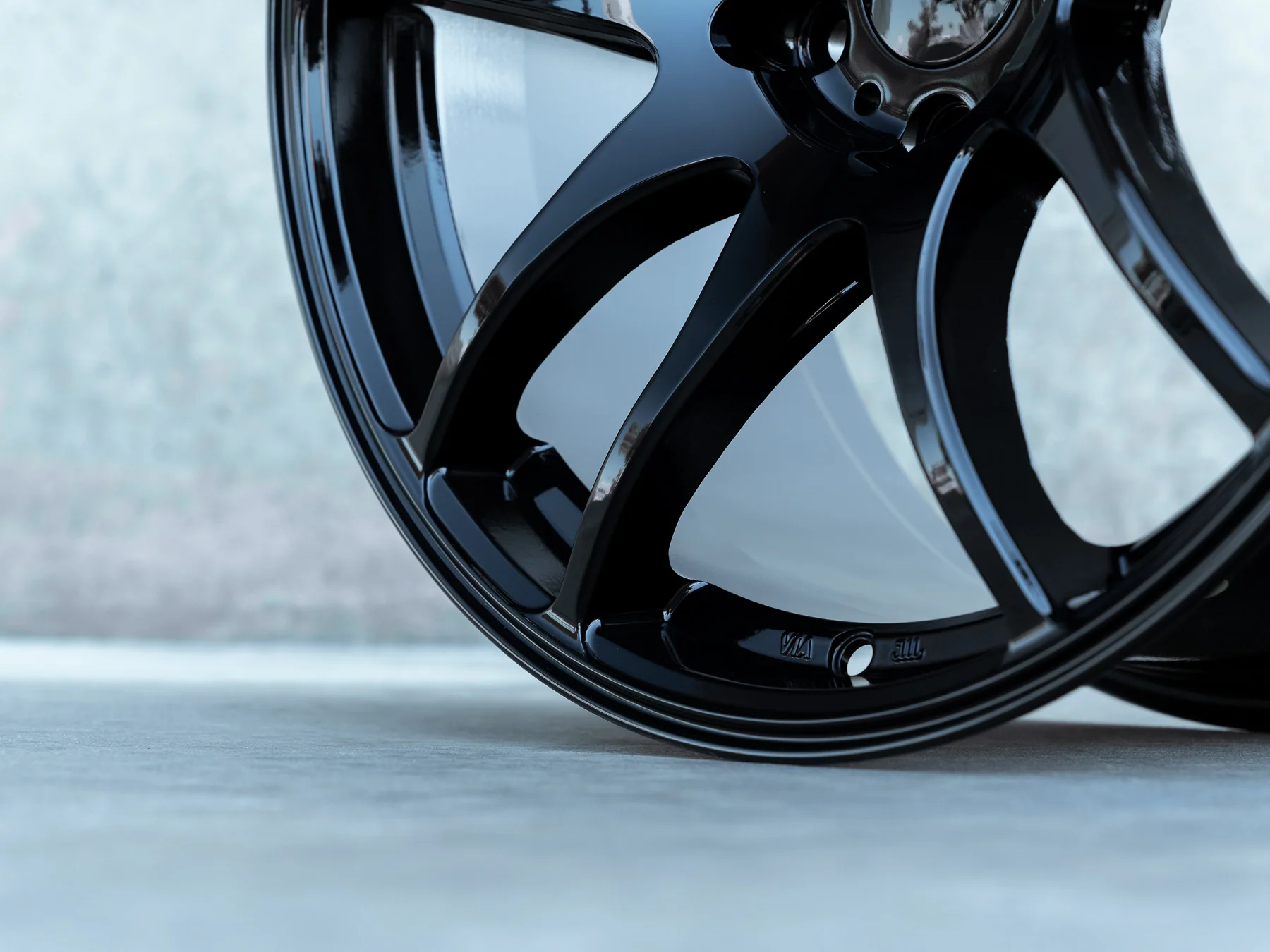 Forme 9 - Gloss Black-5.jpg