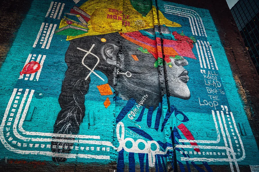 Building-size mural honors Loop workers