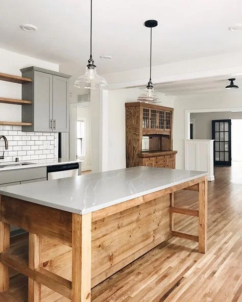 This photo is COMPLETE goals! I absolutely love everything about it. I'd probably switch the countertops for a classic white. Photo by: @patticakewagner (Instagram)