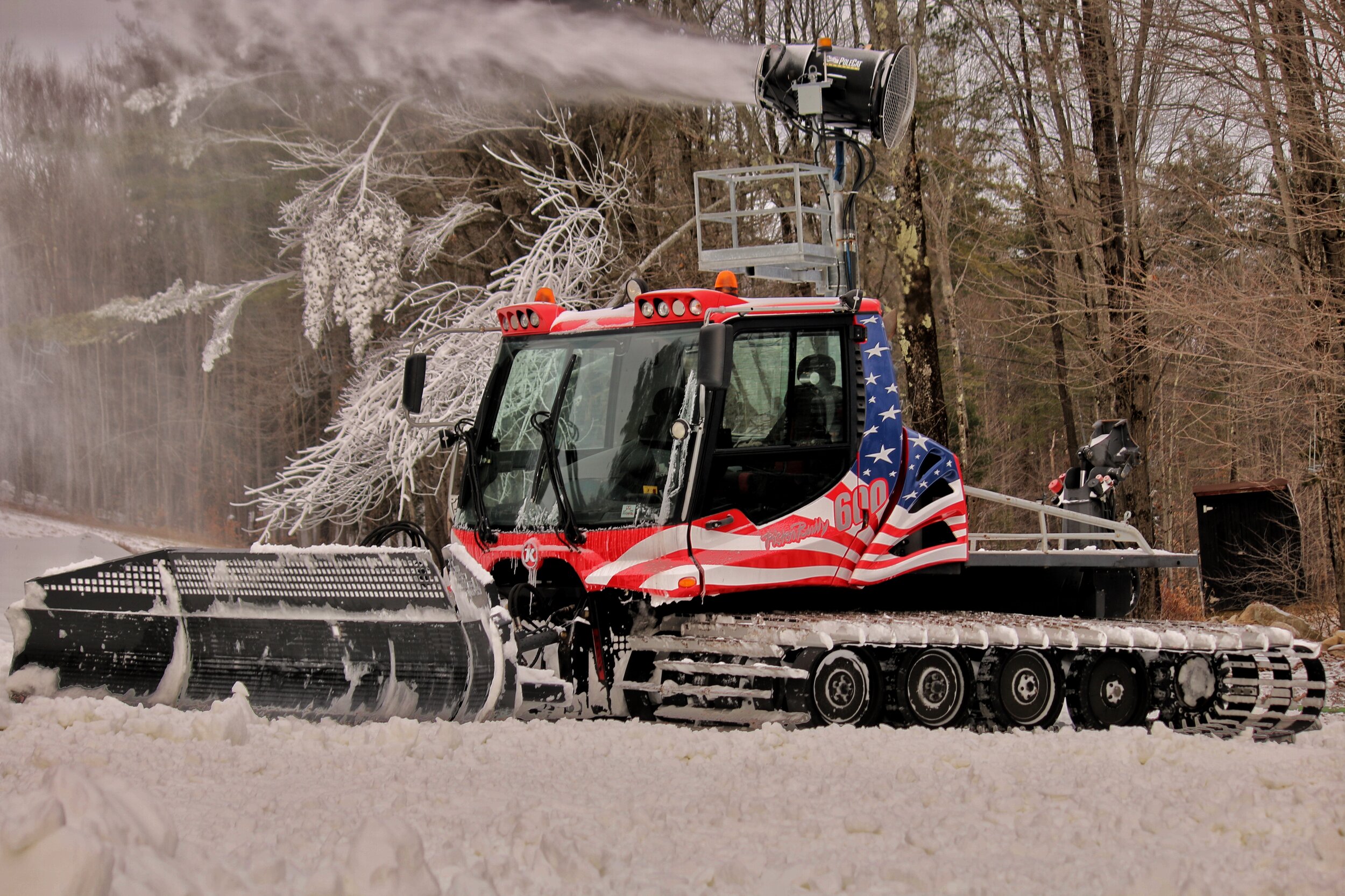   USA PistenBully 600   Providing perfect sking conditions at all times! 