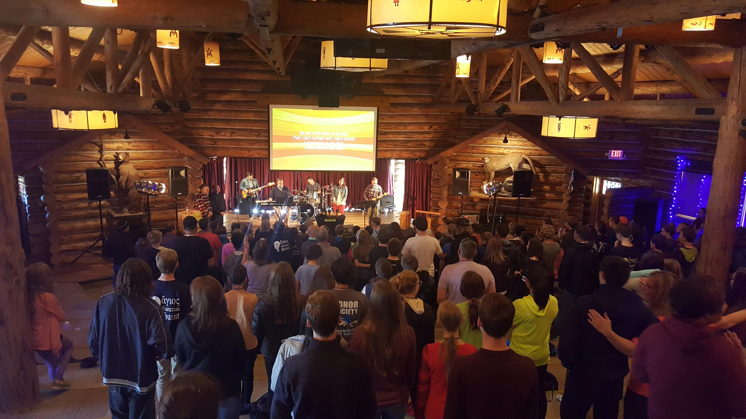 Youth worship at Quest Youth Retreat. Photo courtesy Elizabeth Cervasio