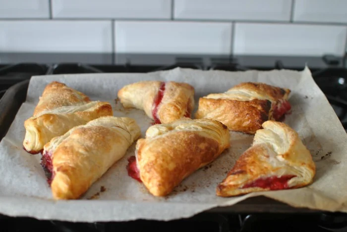 Apple and Blackberry Puff Pastry Turnovers // Autumn Baking // Amy Elizabeth